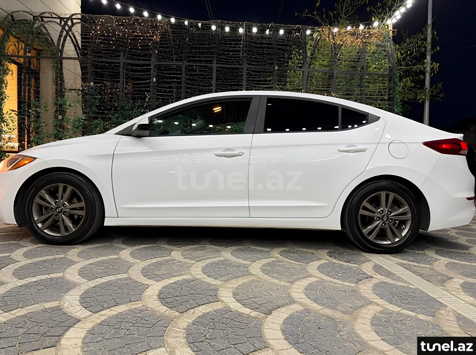 Hyundai Elantra 2017