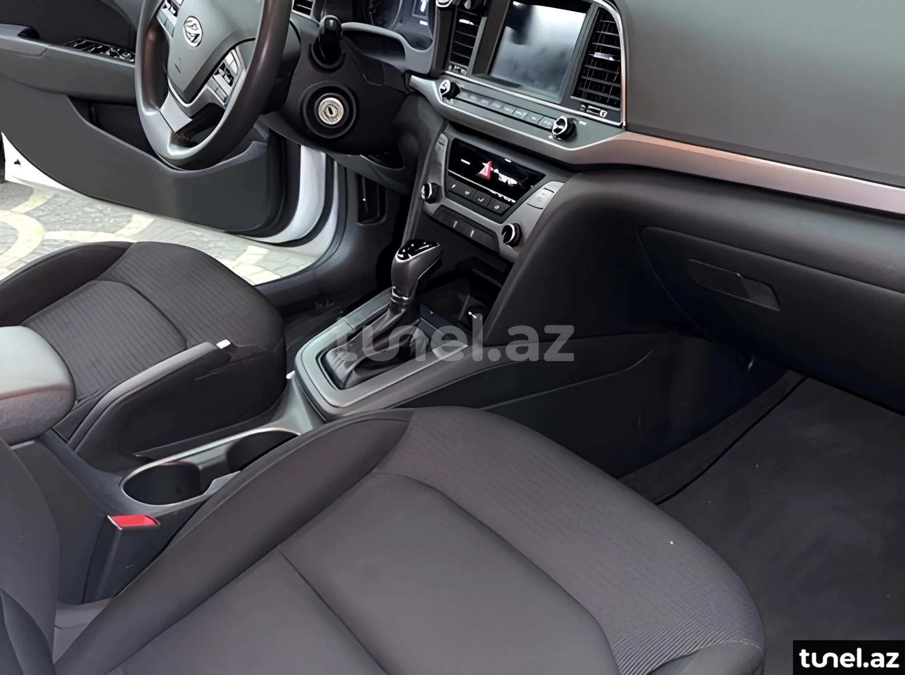Hyundai Elantra 2017