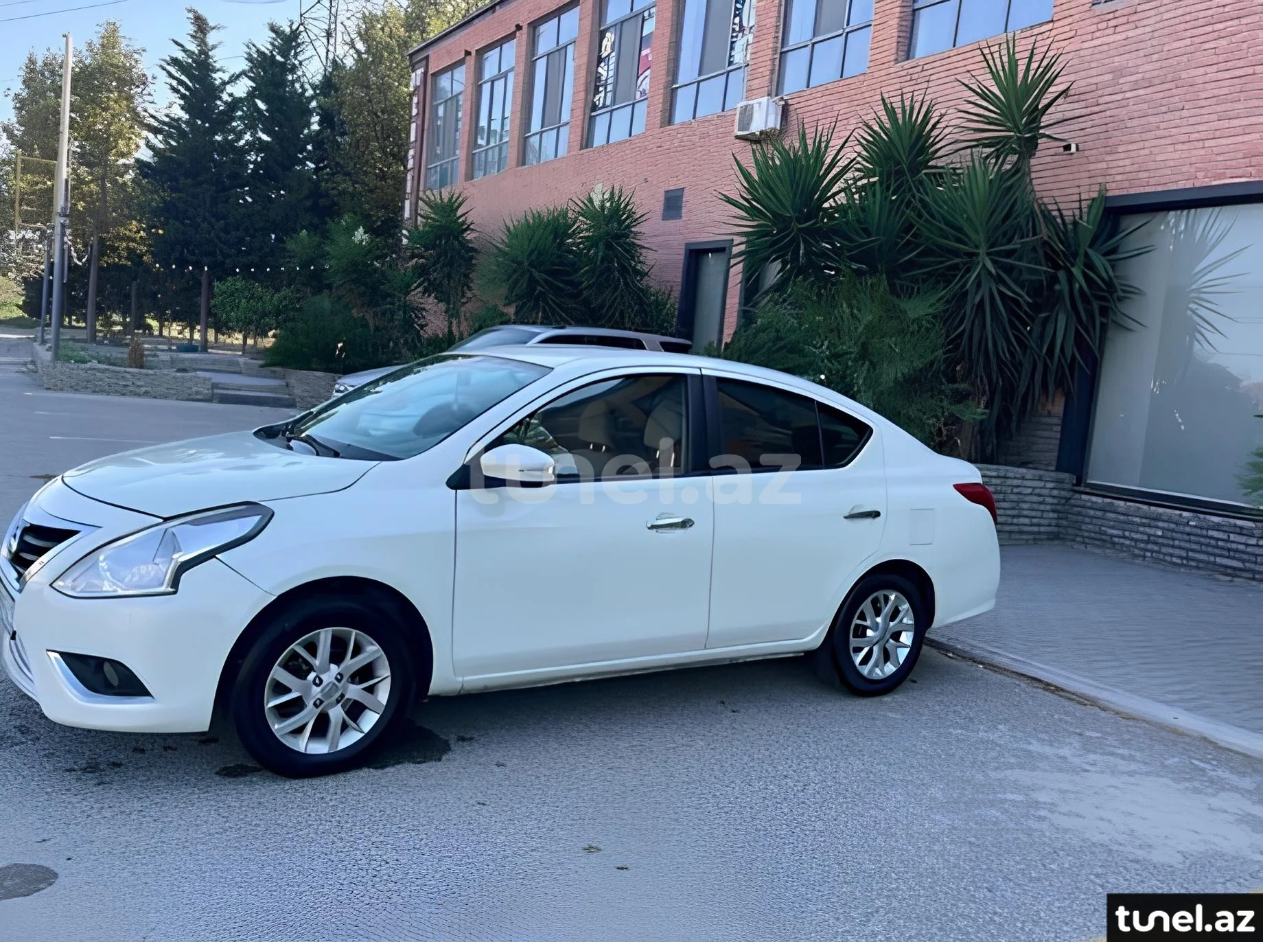 Nissan Sunny 2014