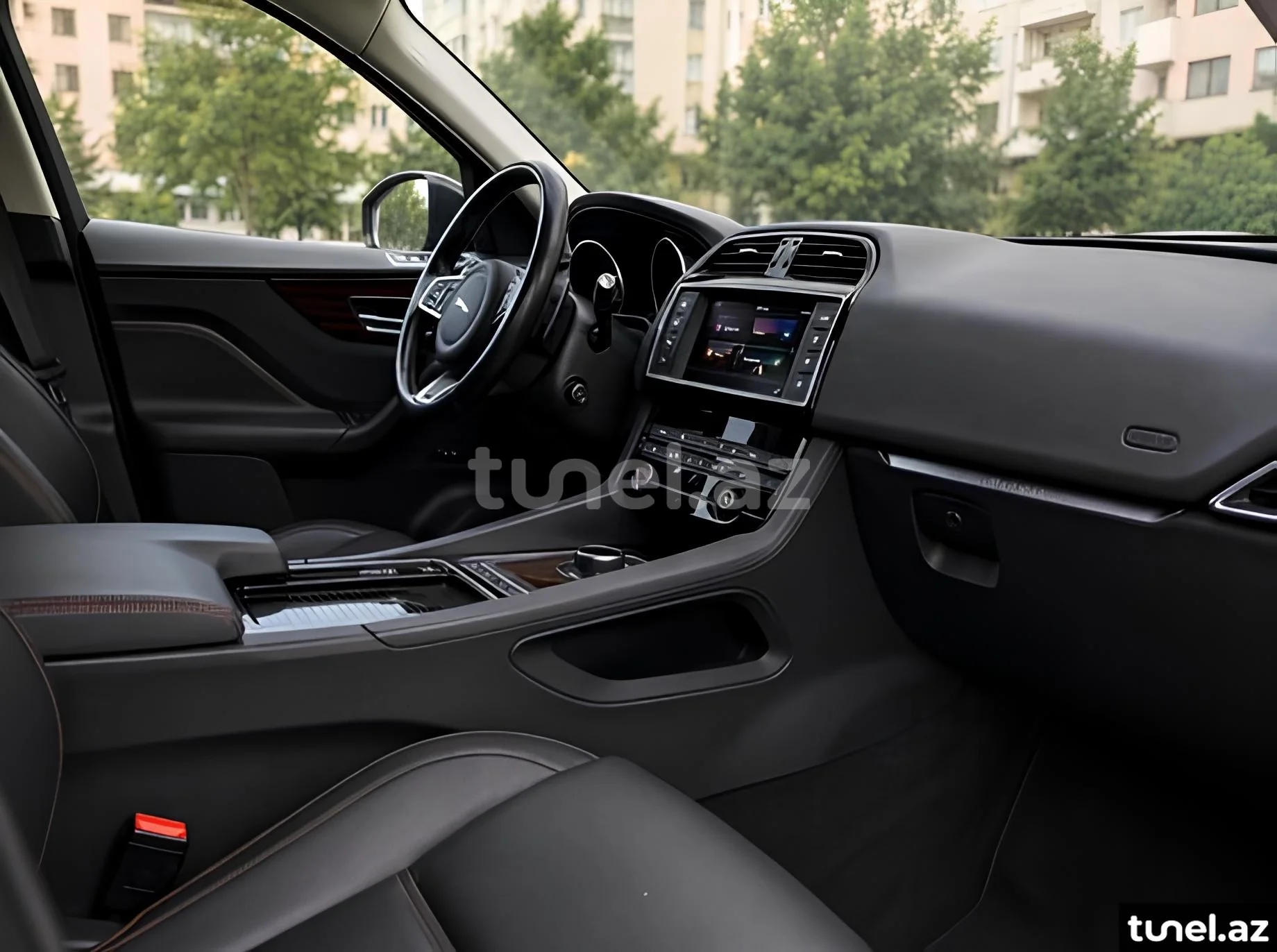 Jaguar F-Pace 2017