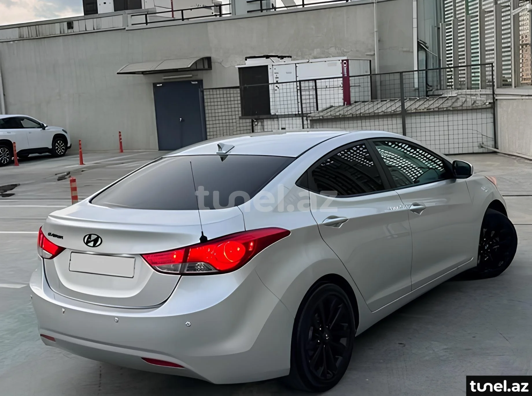 Hyundai Elantra 2013