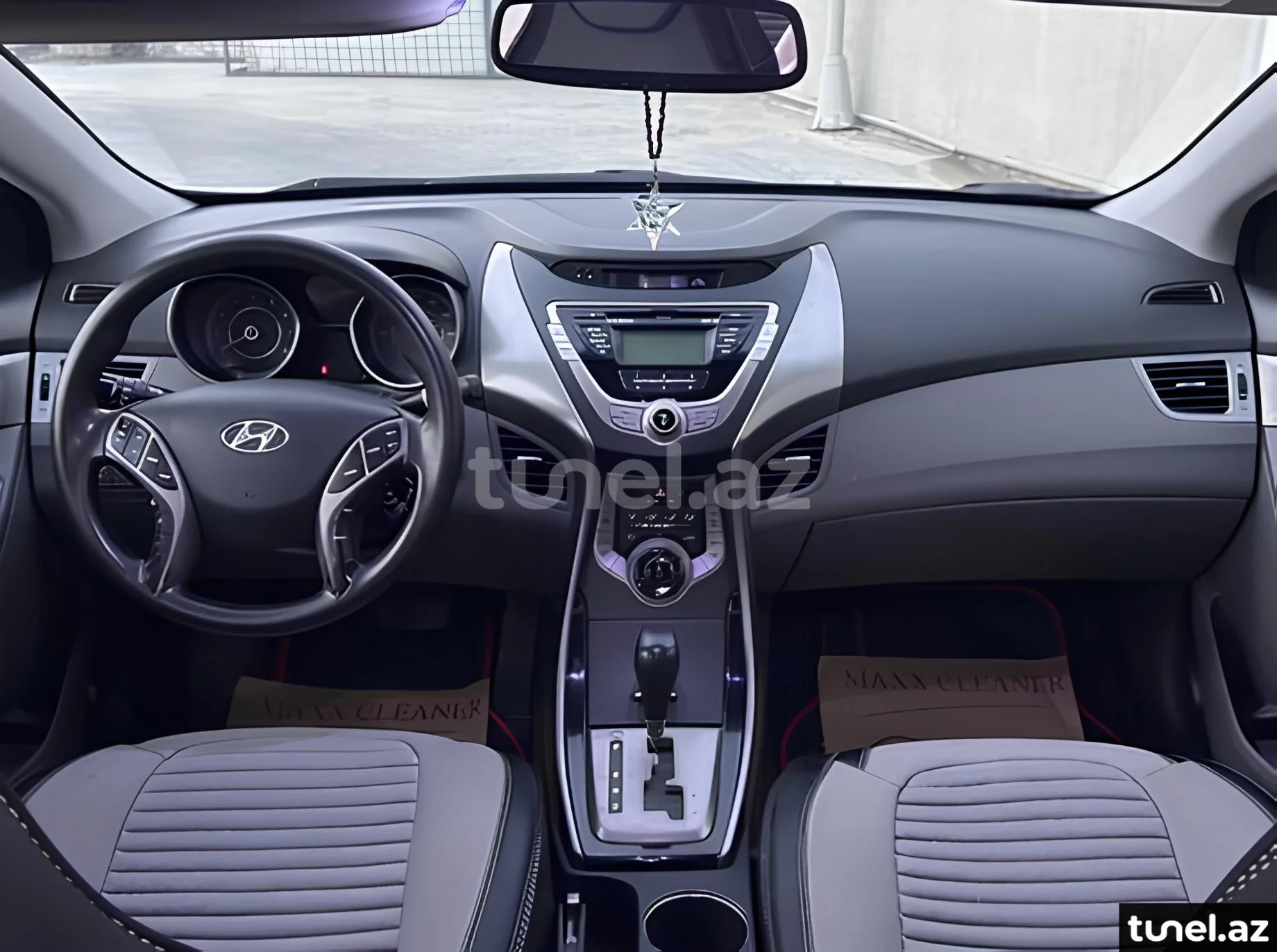 Hyundai Elantra 2013