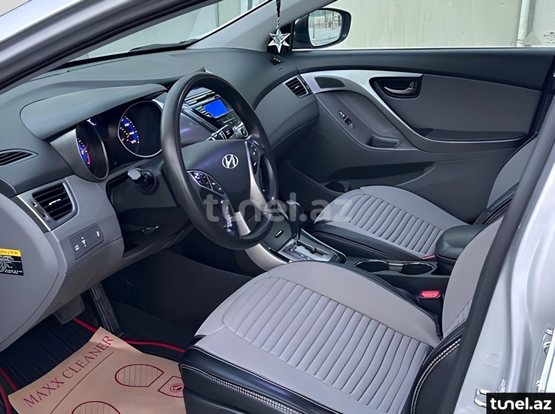 Hyundai Elantra 2013