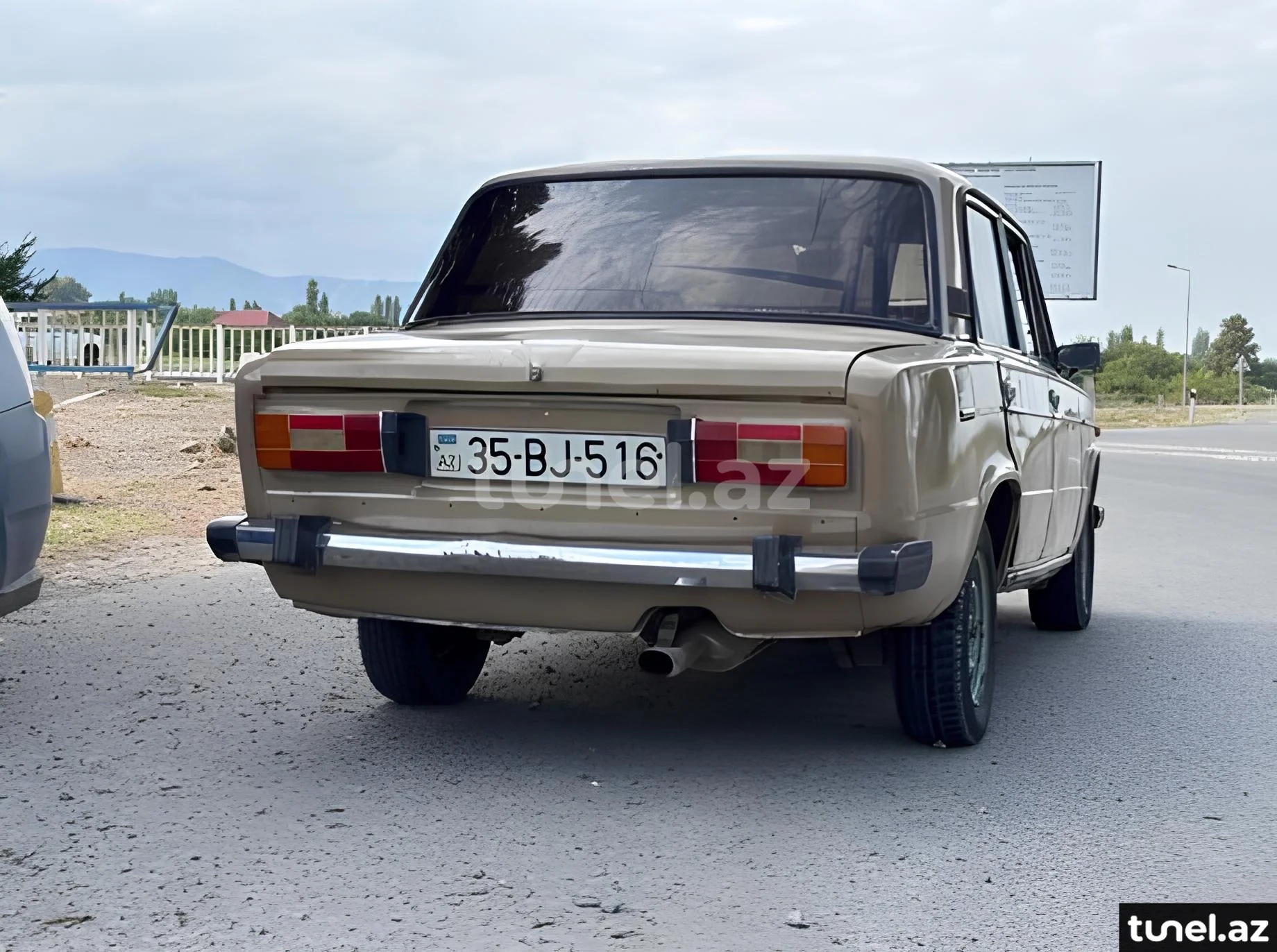 LADA (VAZ) 2106 1988