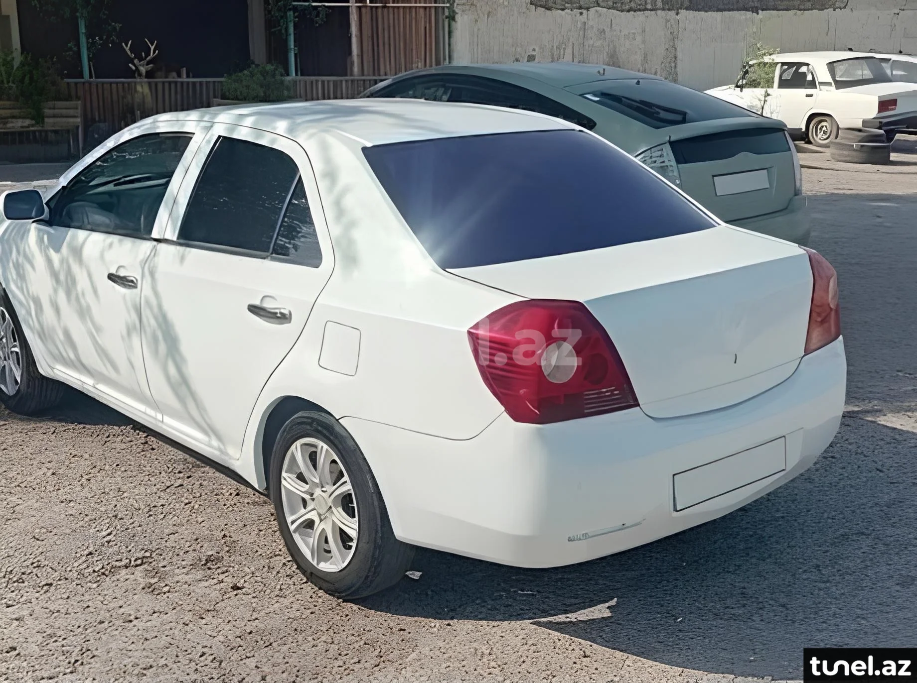 Geely MK 2012