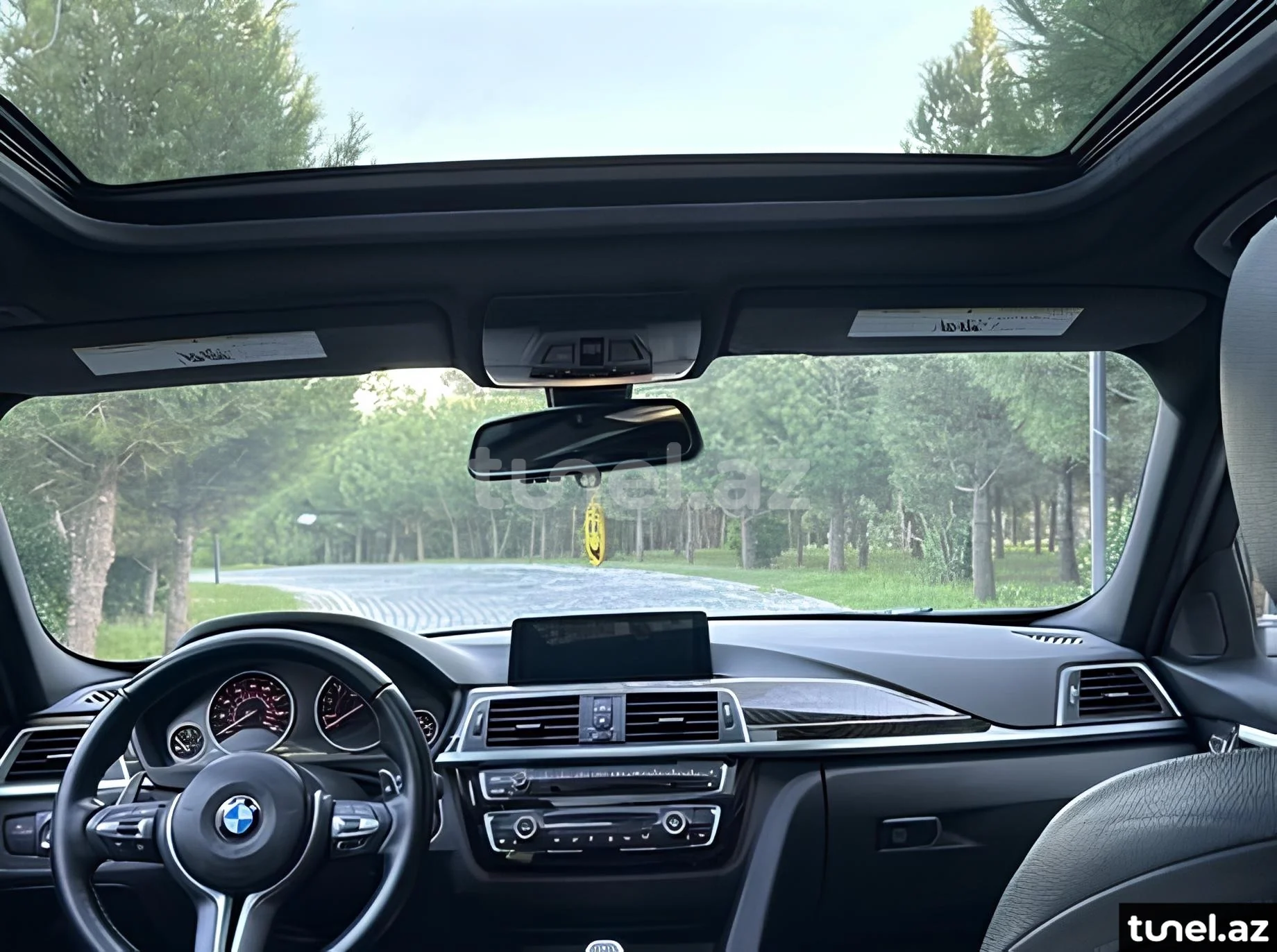 BMW 330 2016