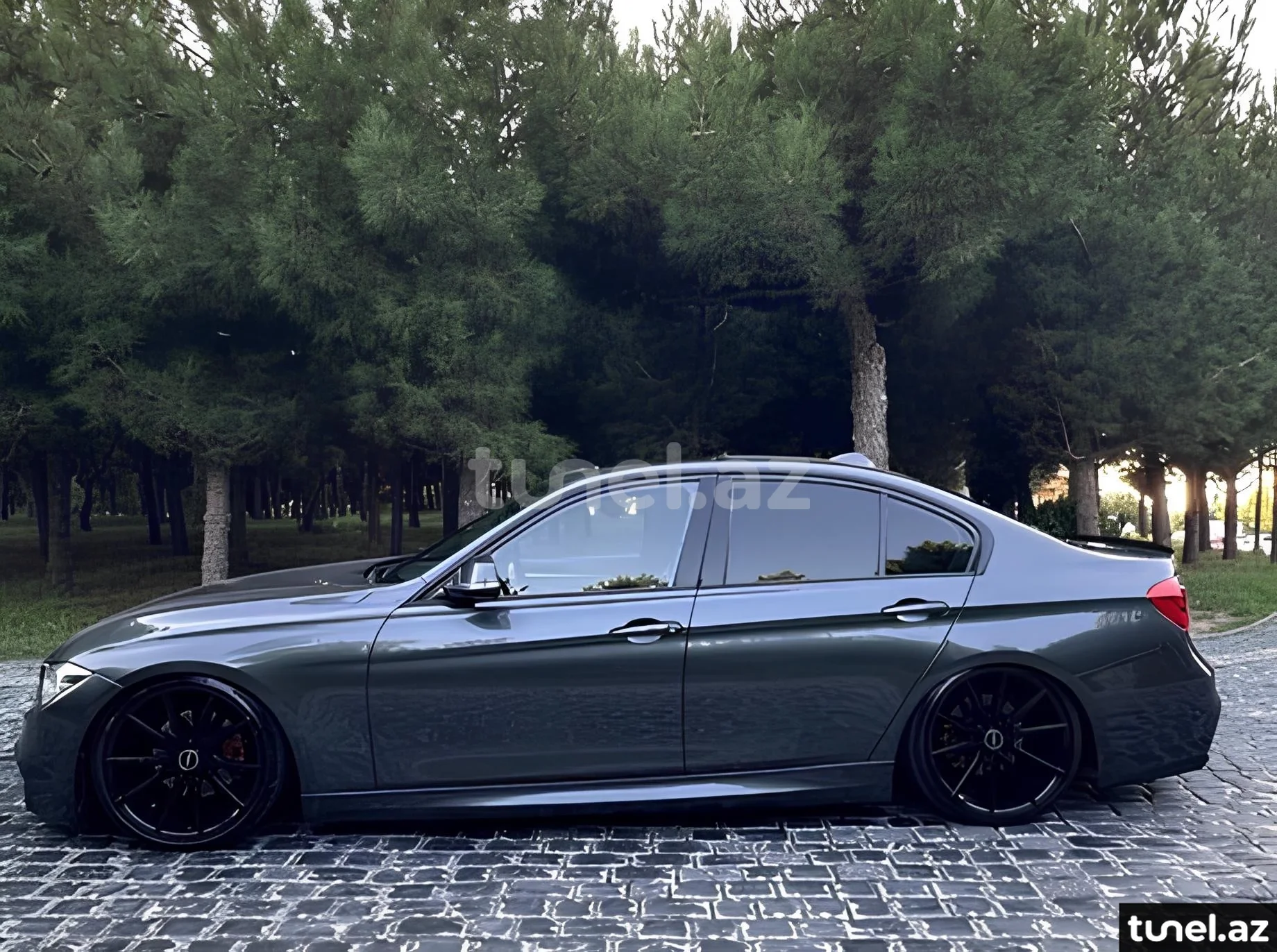 BMW 330 2016