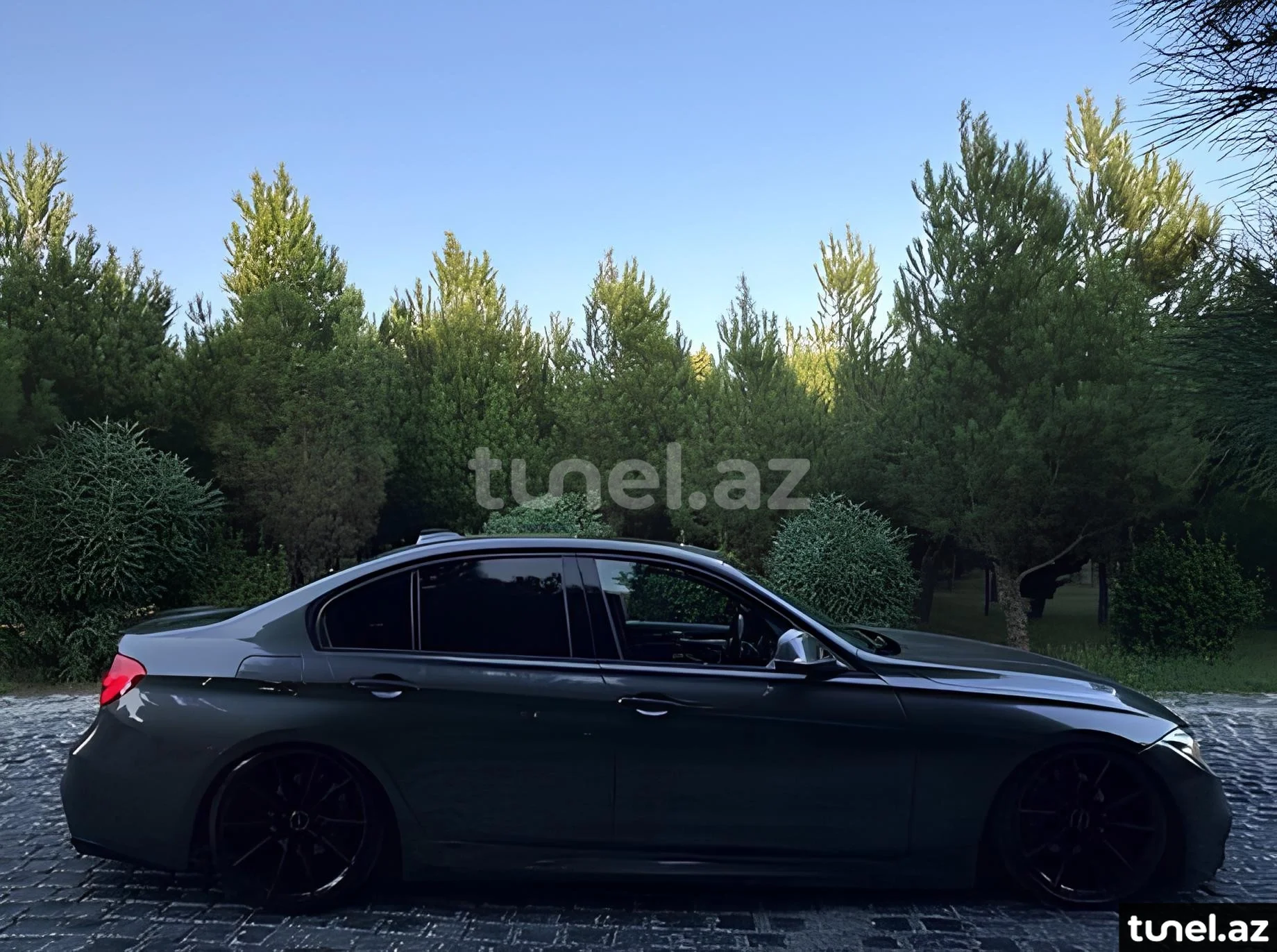 BMW 330 2016