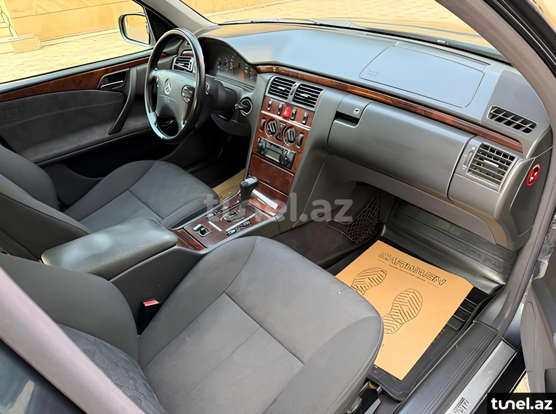 Mercedes E 270 2000