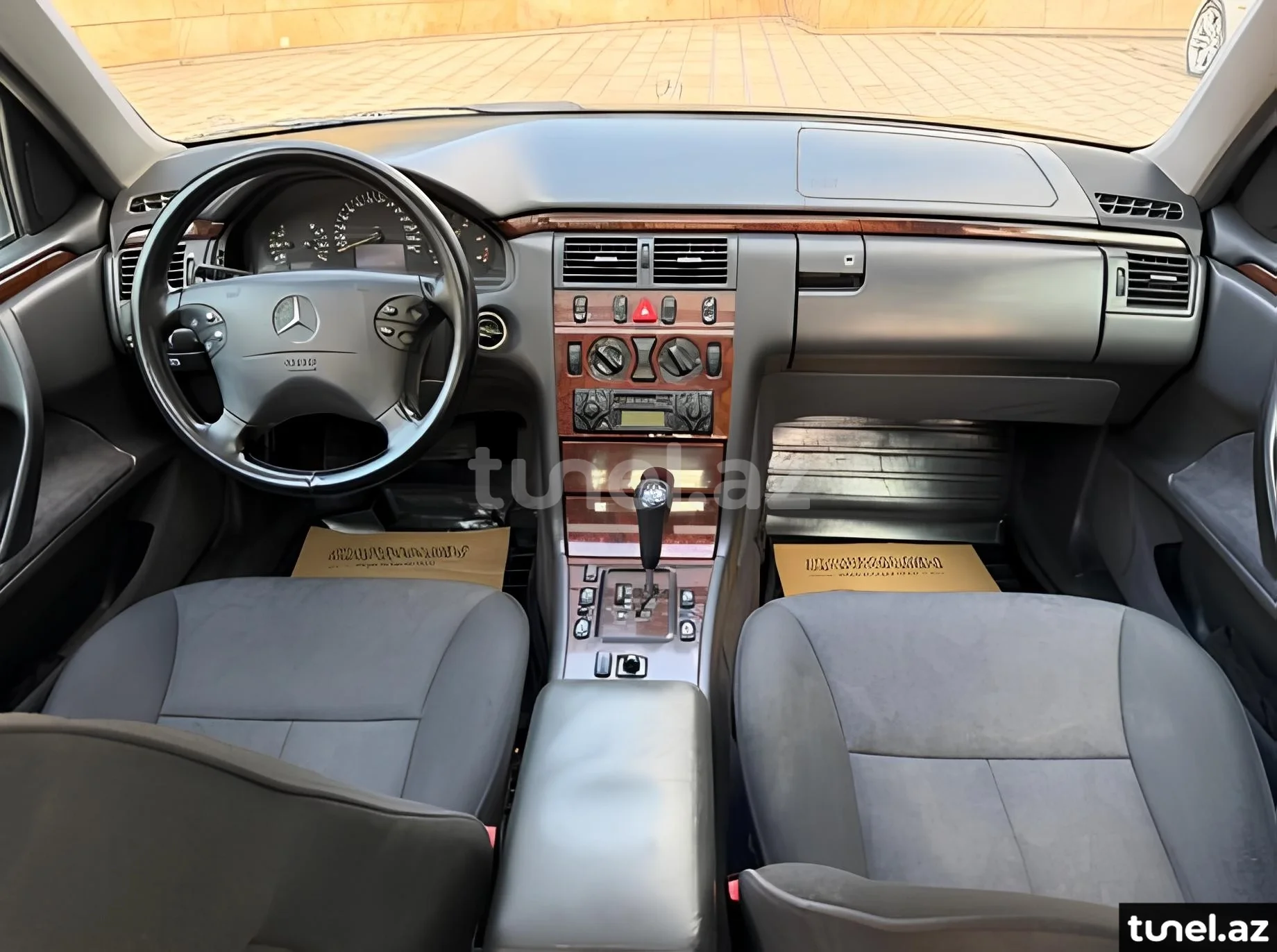 Mercedes E 270 2000