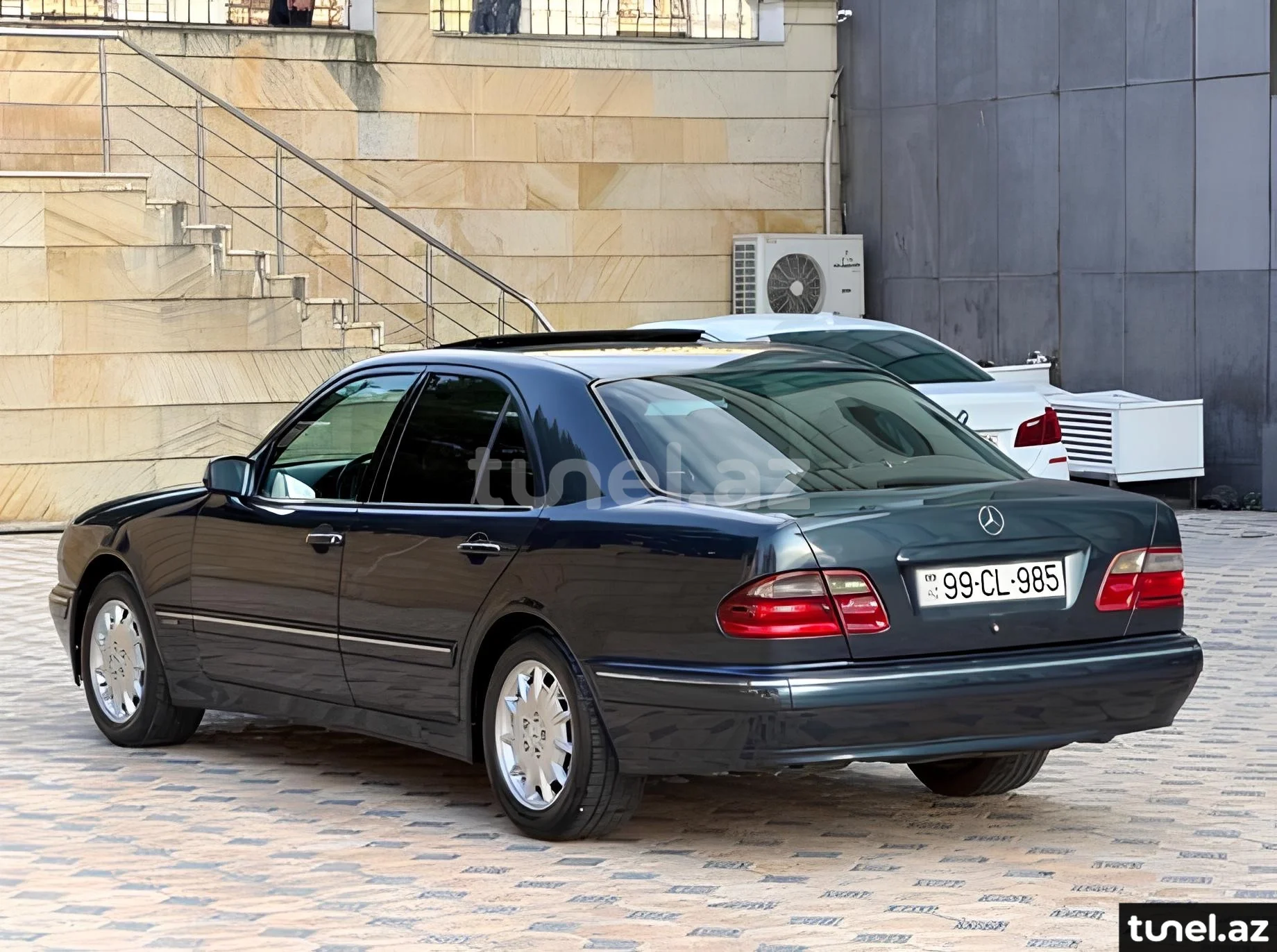 Mercedes E 270 2000