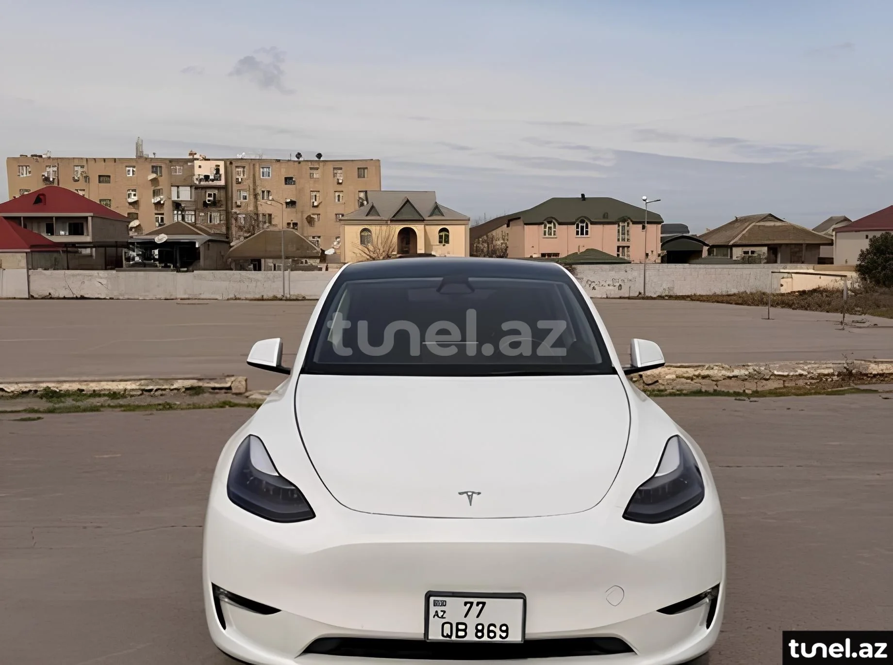 Tesla Model Y 2025