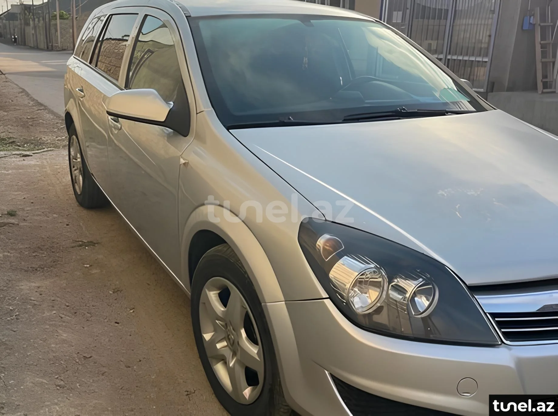 Opel Astra 2010