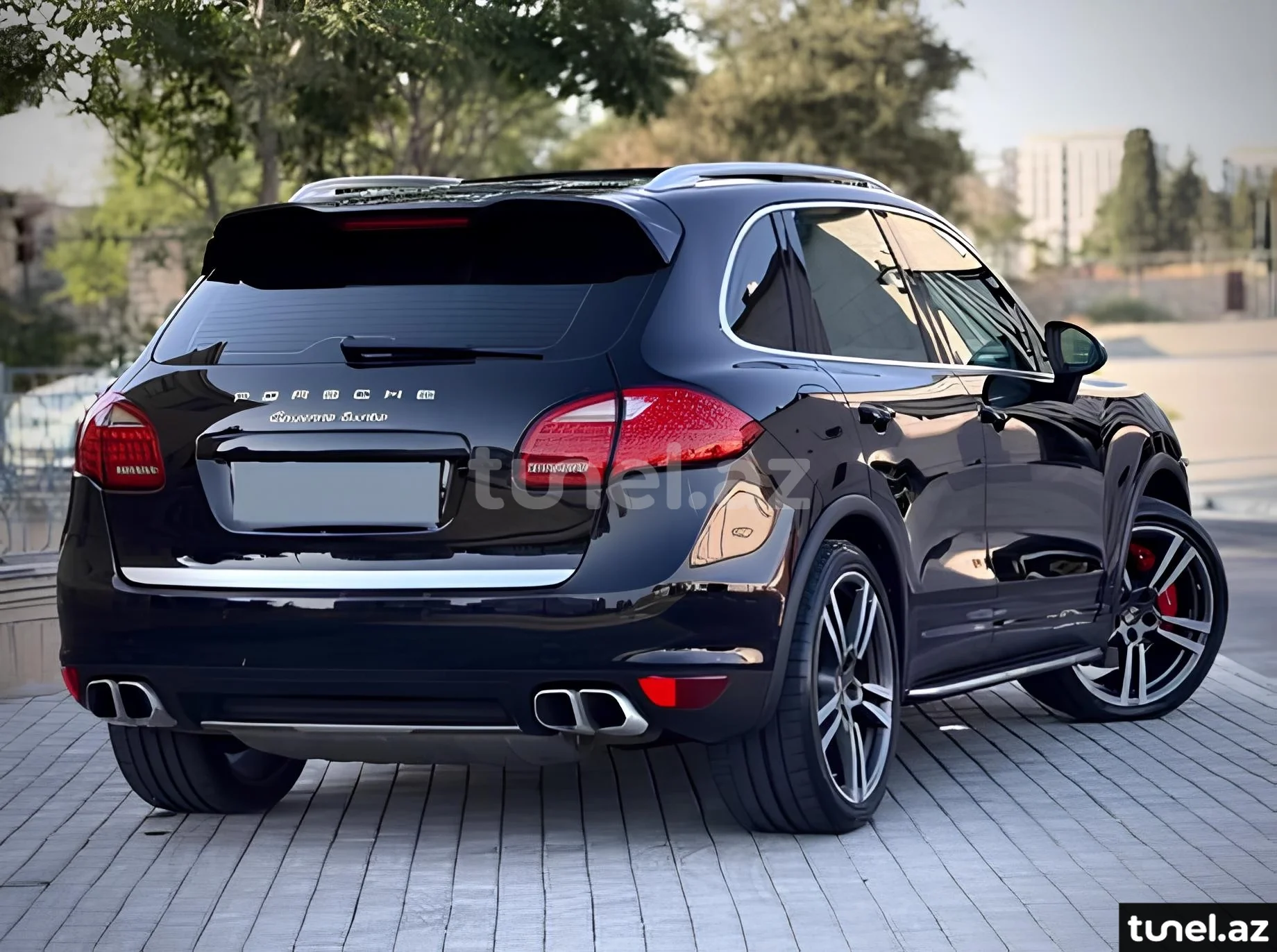 Porsche Cayenne Turbo 2011