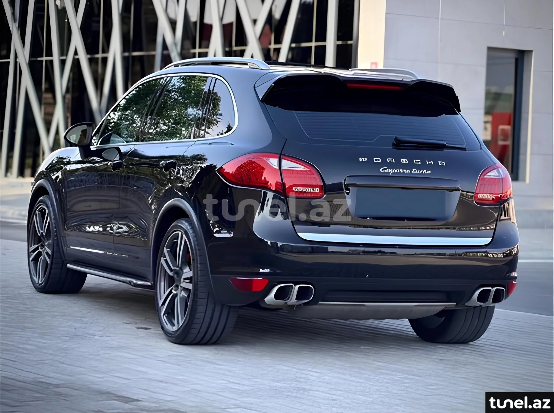 Porsche Cayenne Turbo 2011