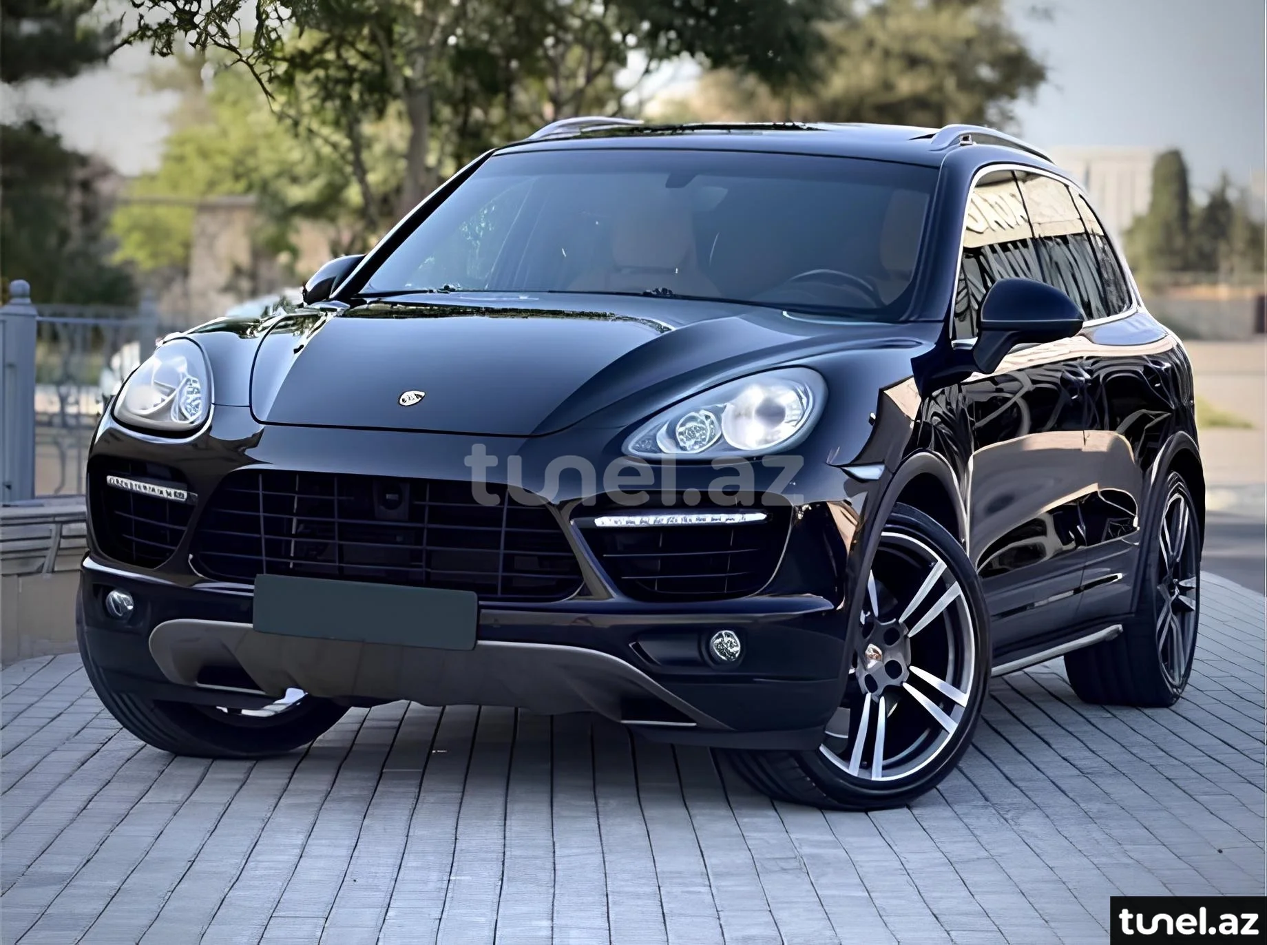 Porsche Cayenne Turbo 2011