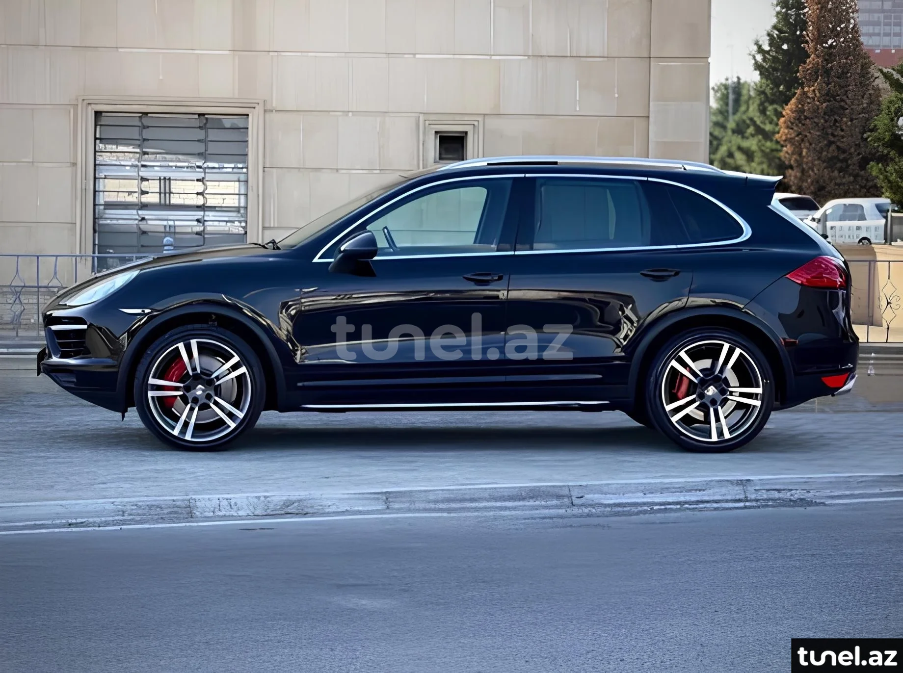 Porsche Cayenne Turbo 2011