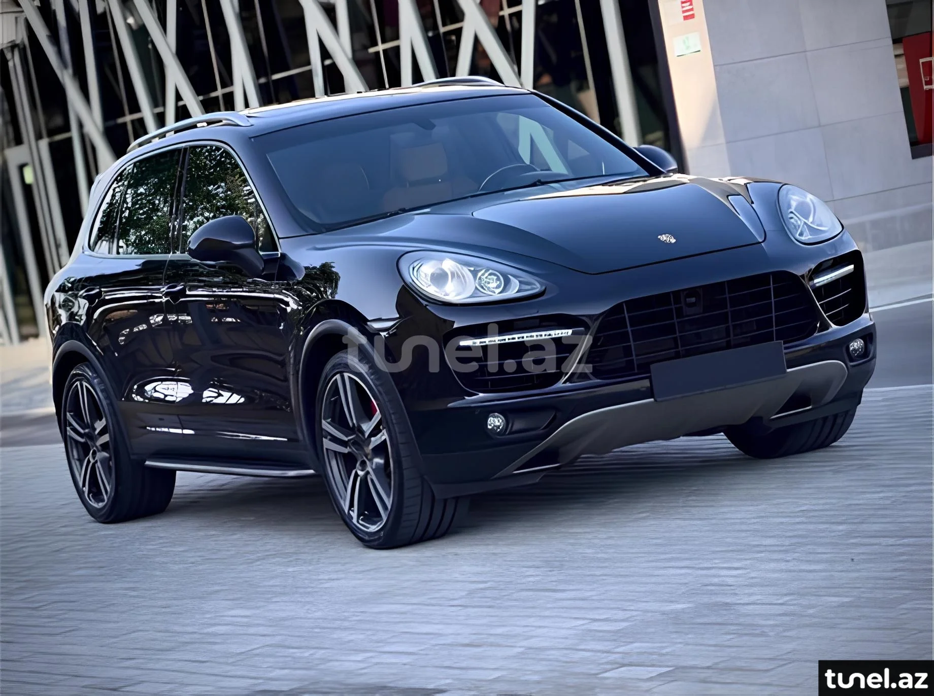 Porsche Cayenne Turbo 2011