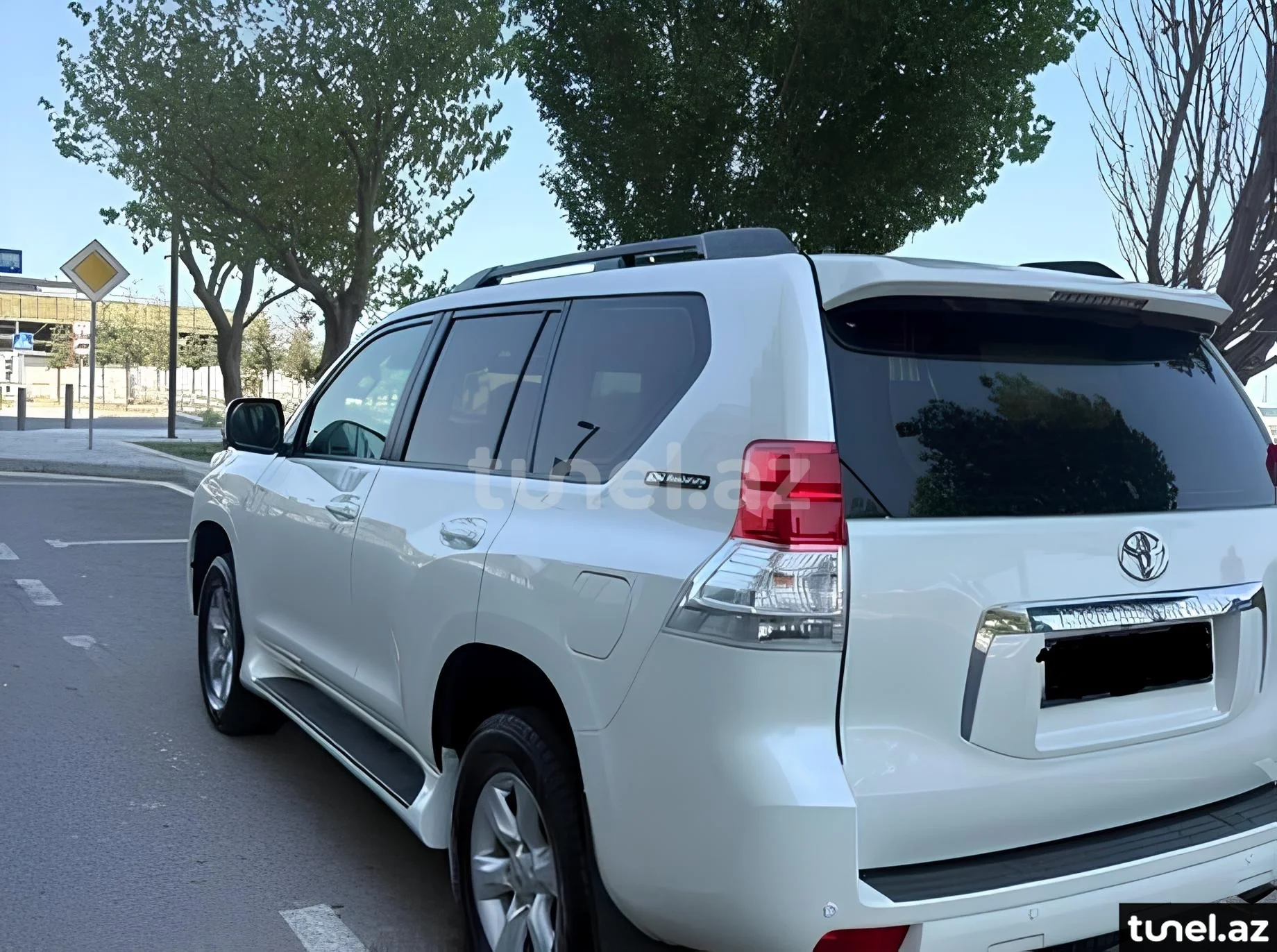 Toyota Land Cruiser Prado 2012