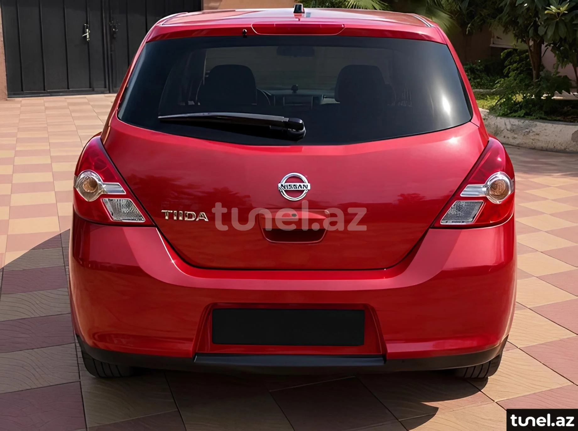Nissan Tiida 2011