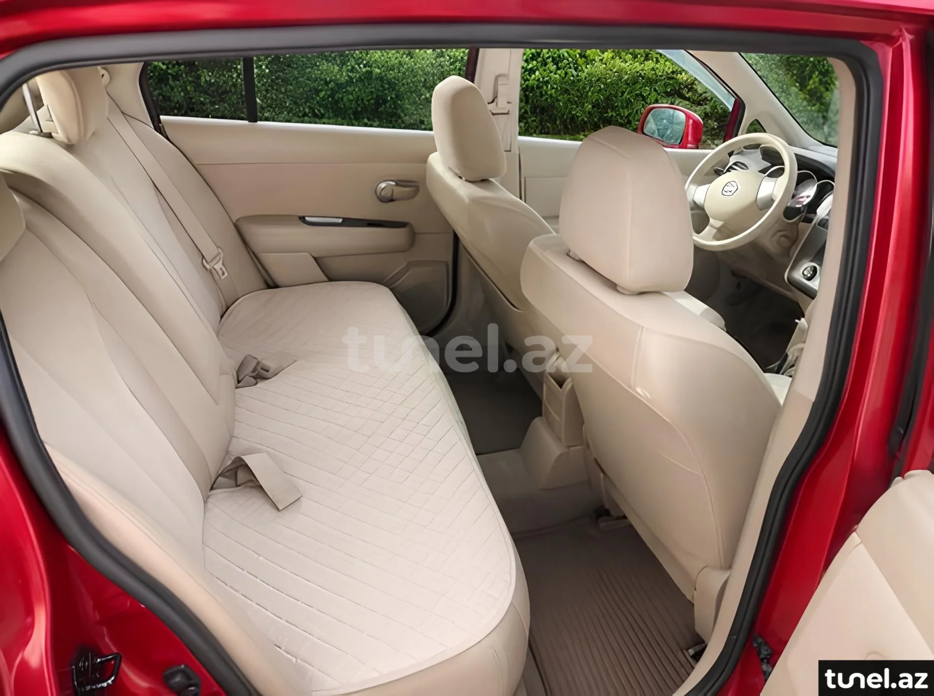 Nissan Tiida 2011