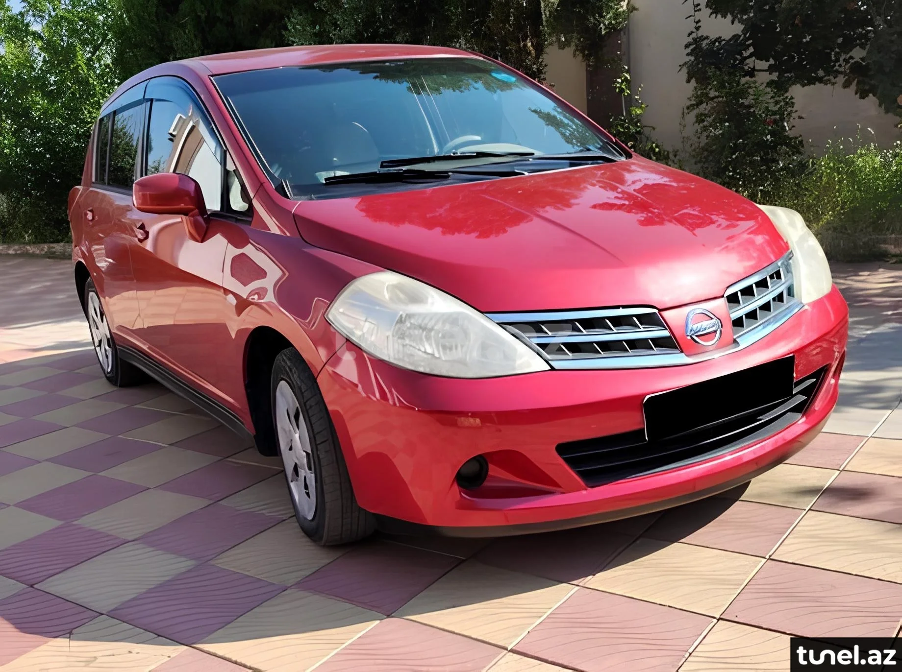 Nissan Tiida 2011