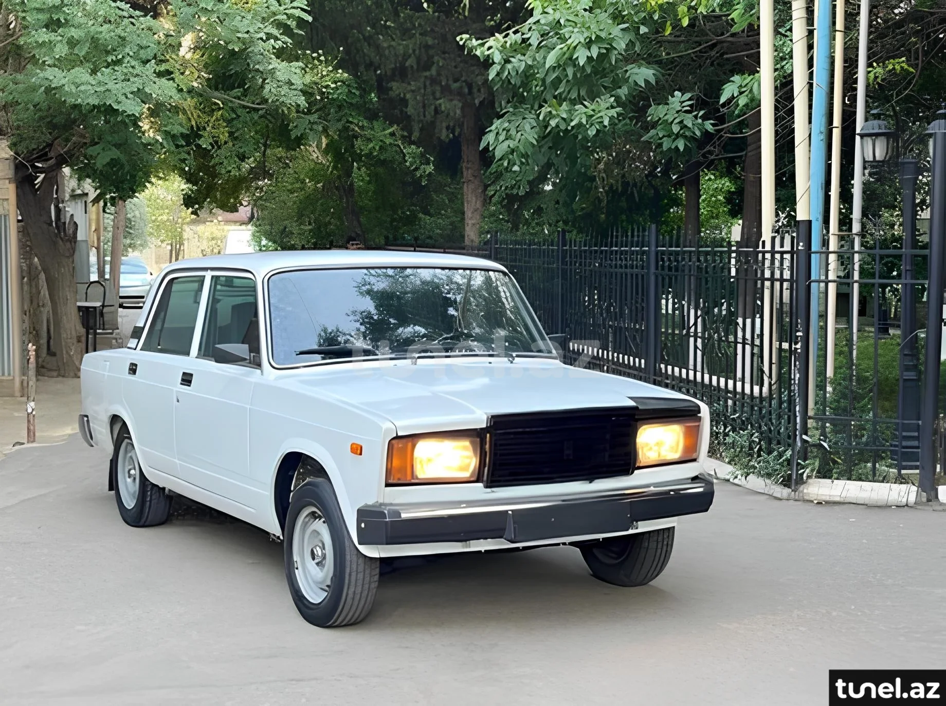 LADA (VAZ) 2107 2004