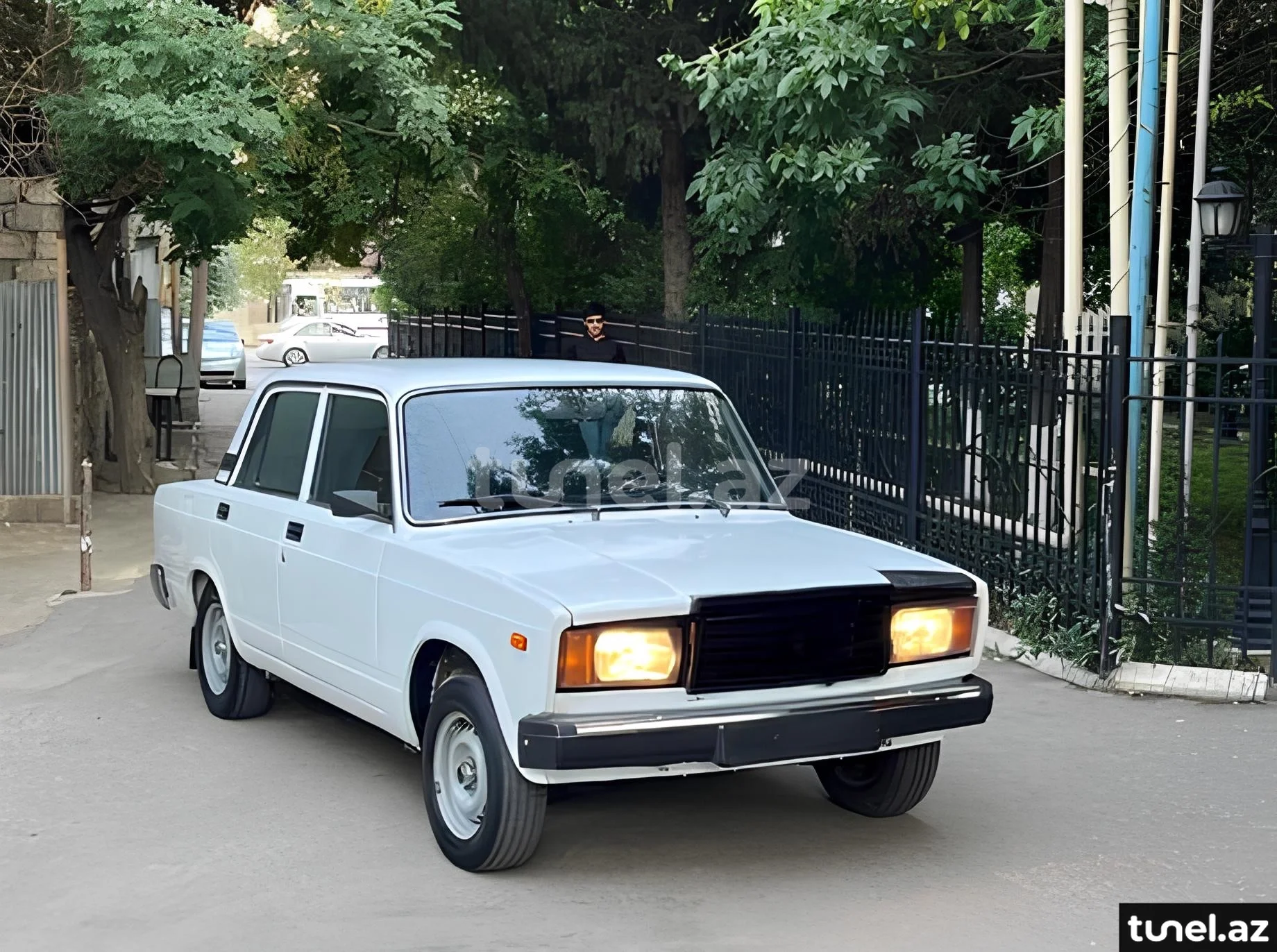 LADA (VAZ) 2107 2004