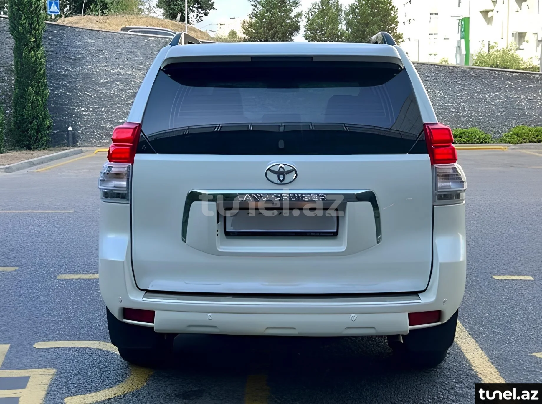 Toyota Land Cruiser Prado 2011