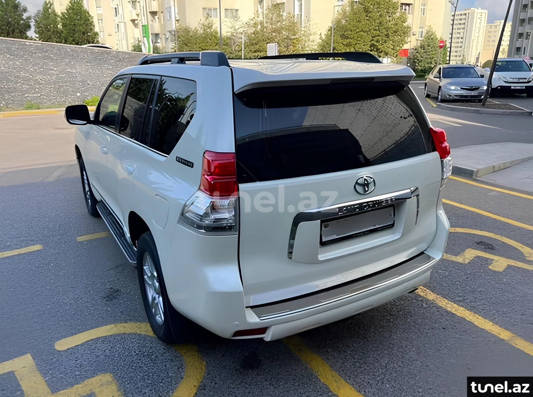 Toyota Land Cruiser Prado 2011
