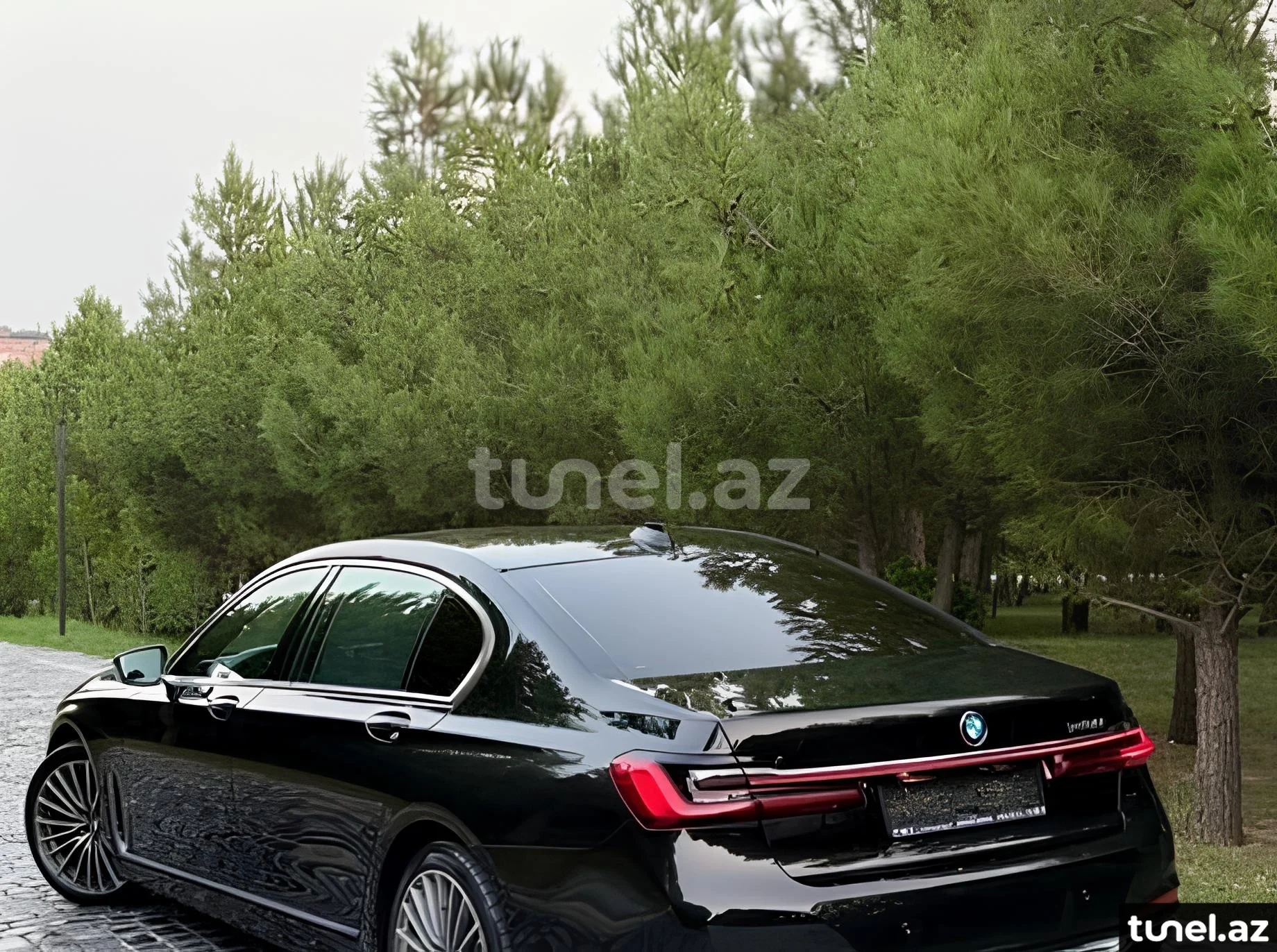 BMW 740 2019