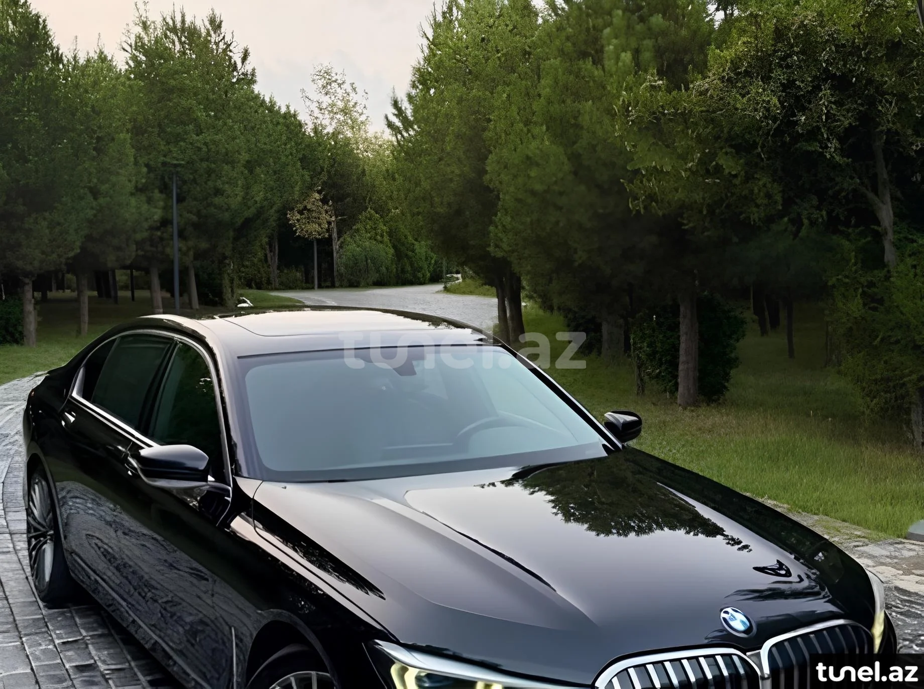 BMW 740 2019