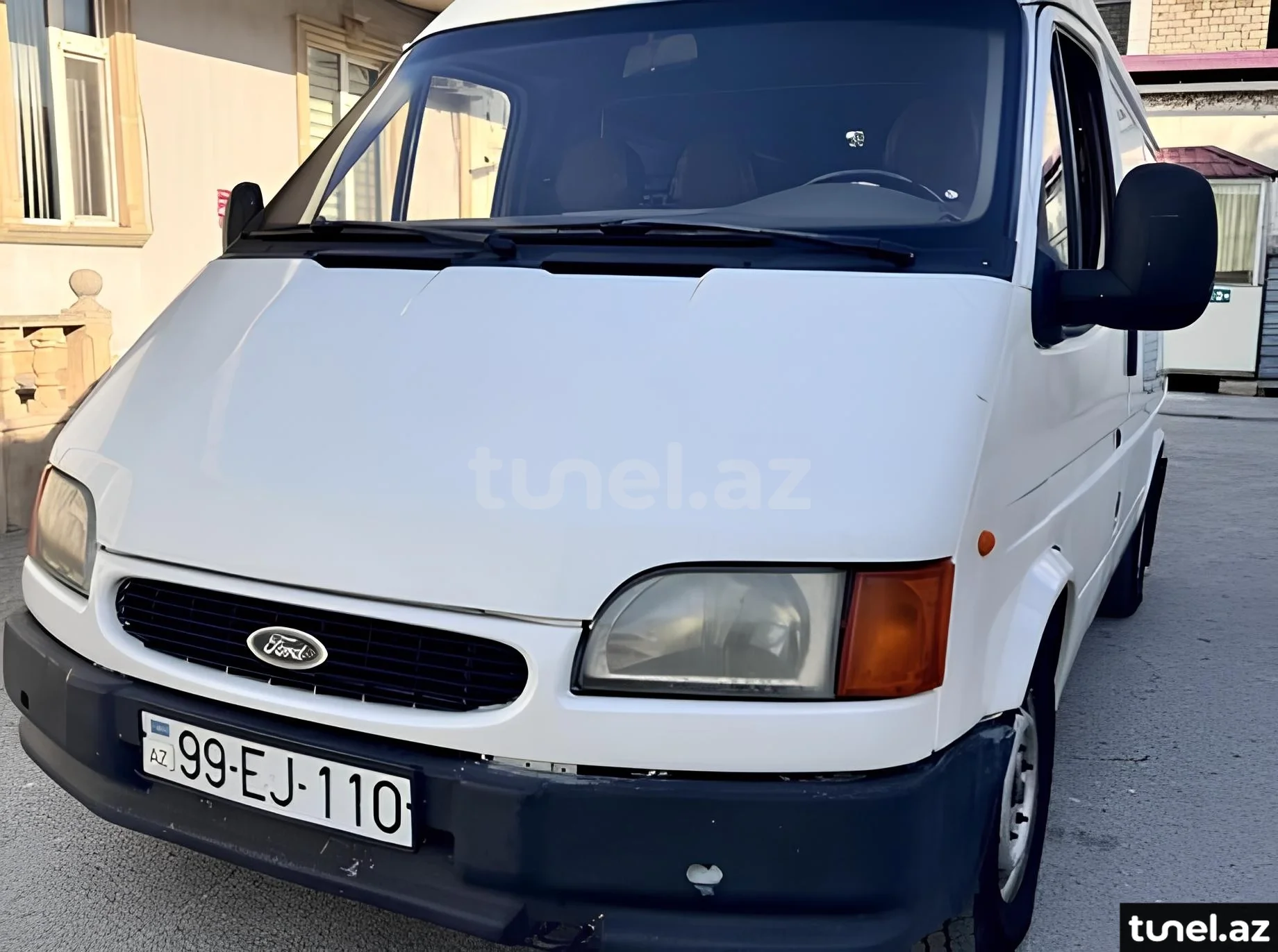 Ford Transit 2000
