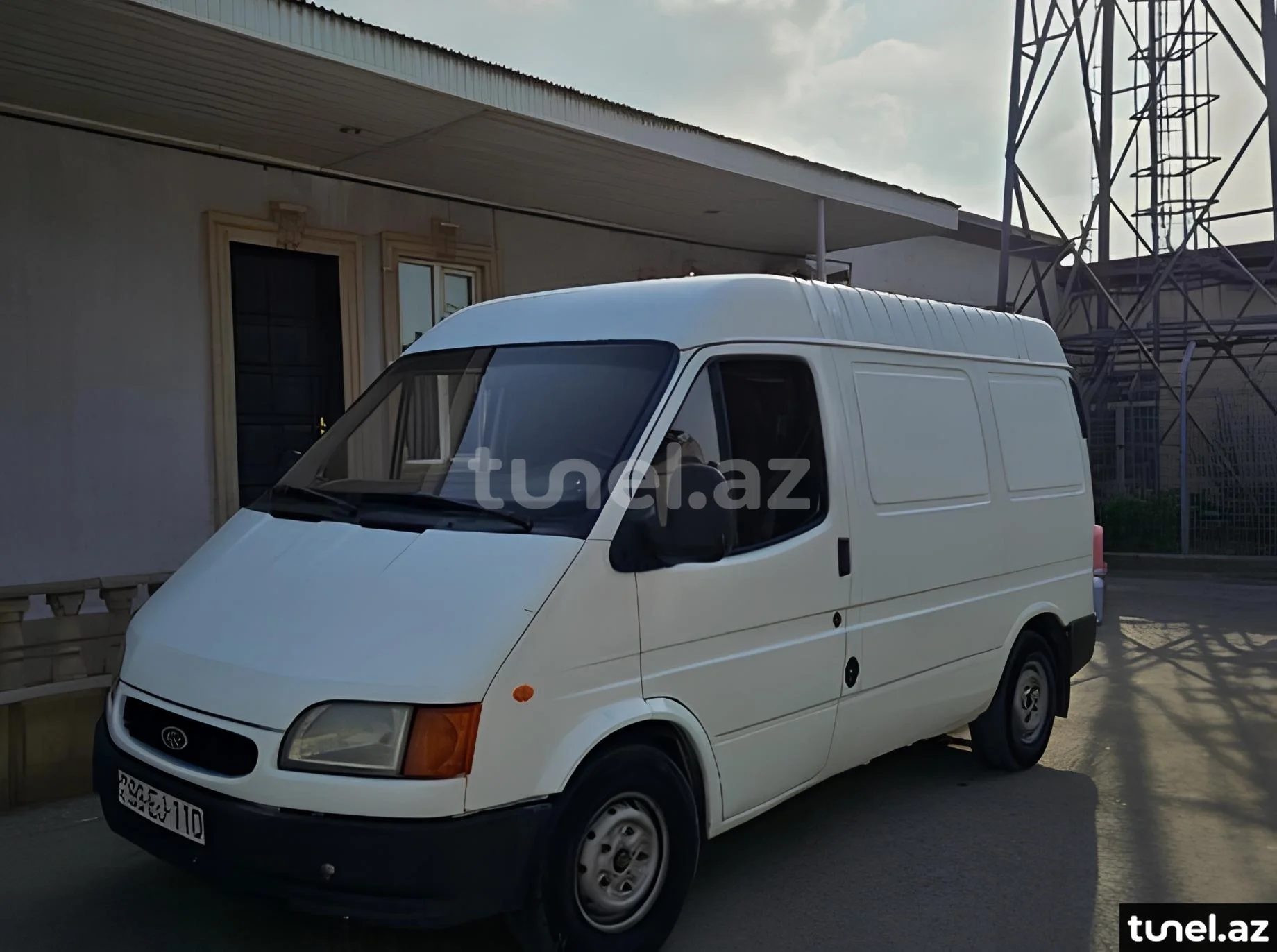 Ford Transit 2000