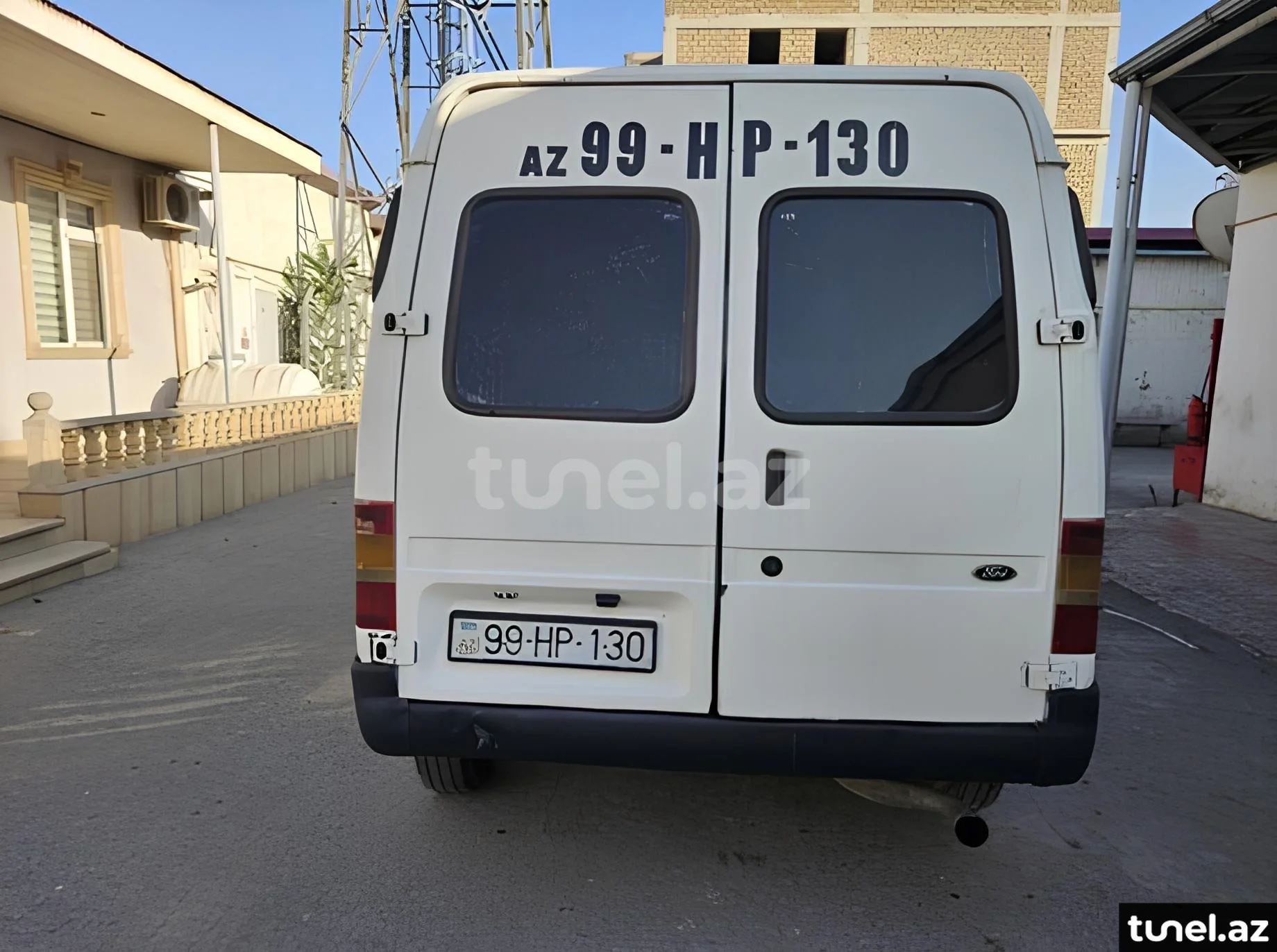 Ford Transit 2000