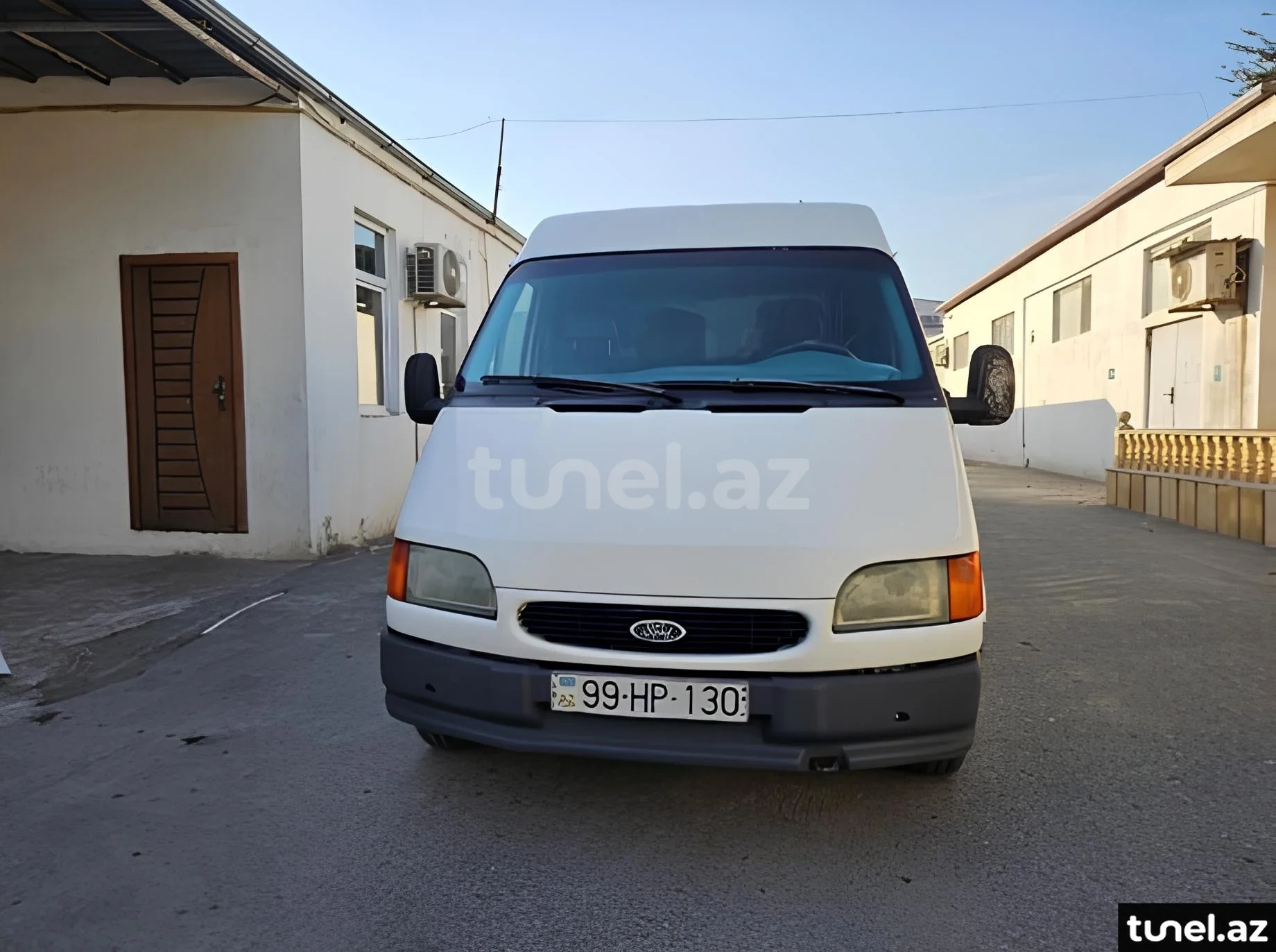 Ford Transit 2000
