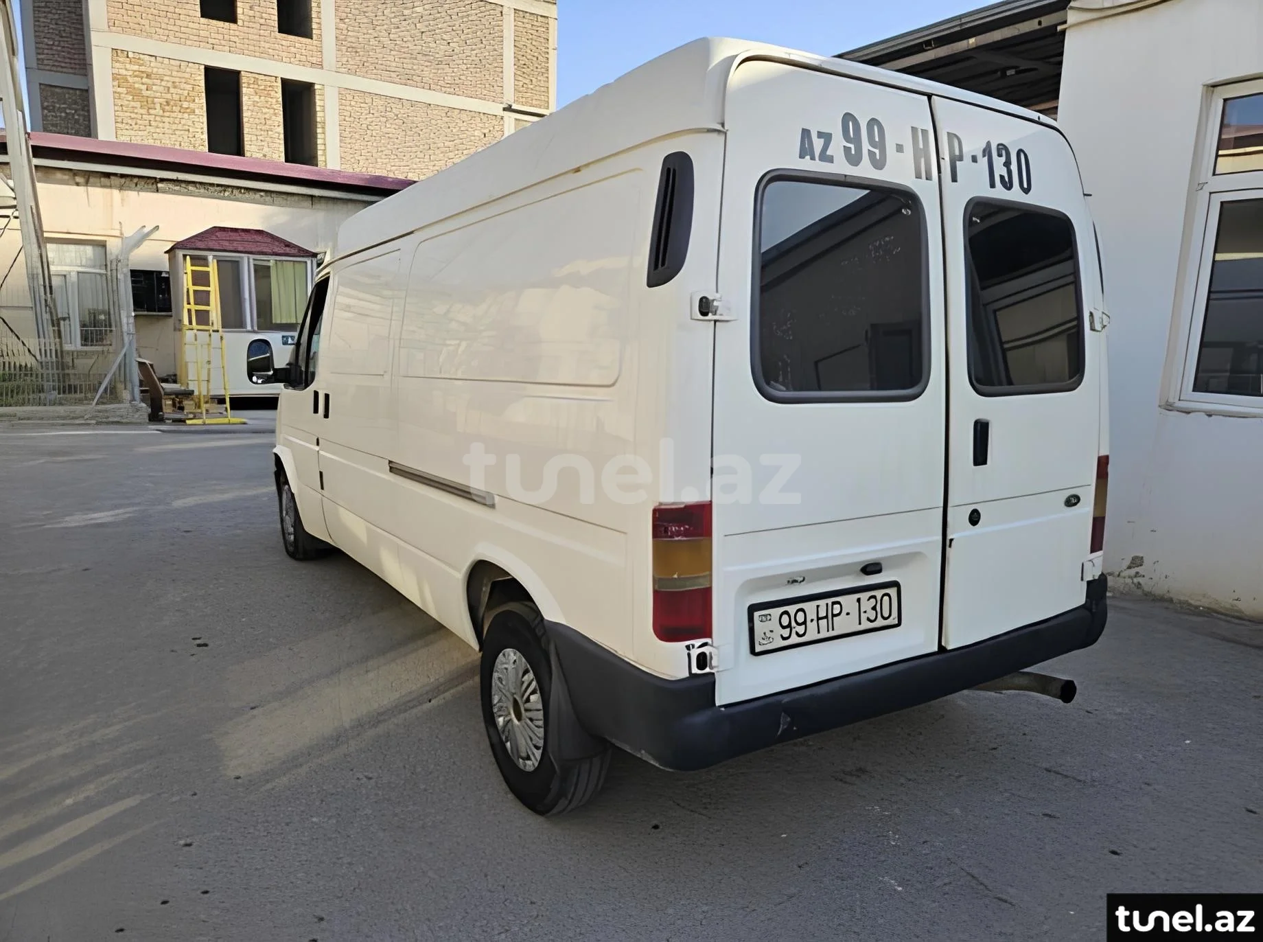 Ford Transit 2000