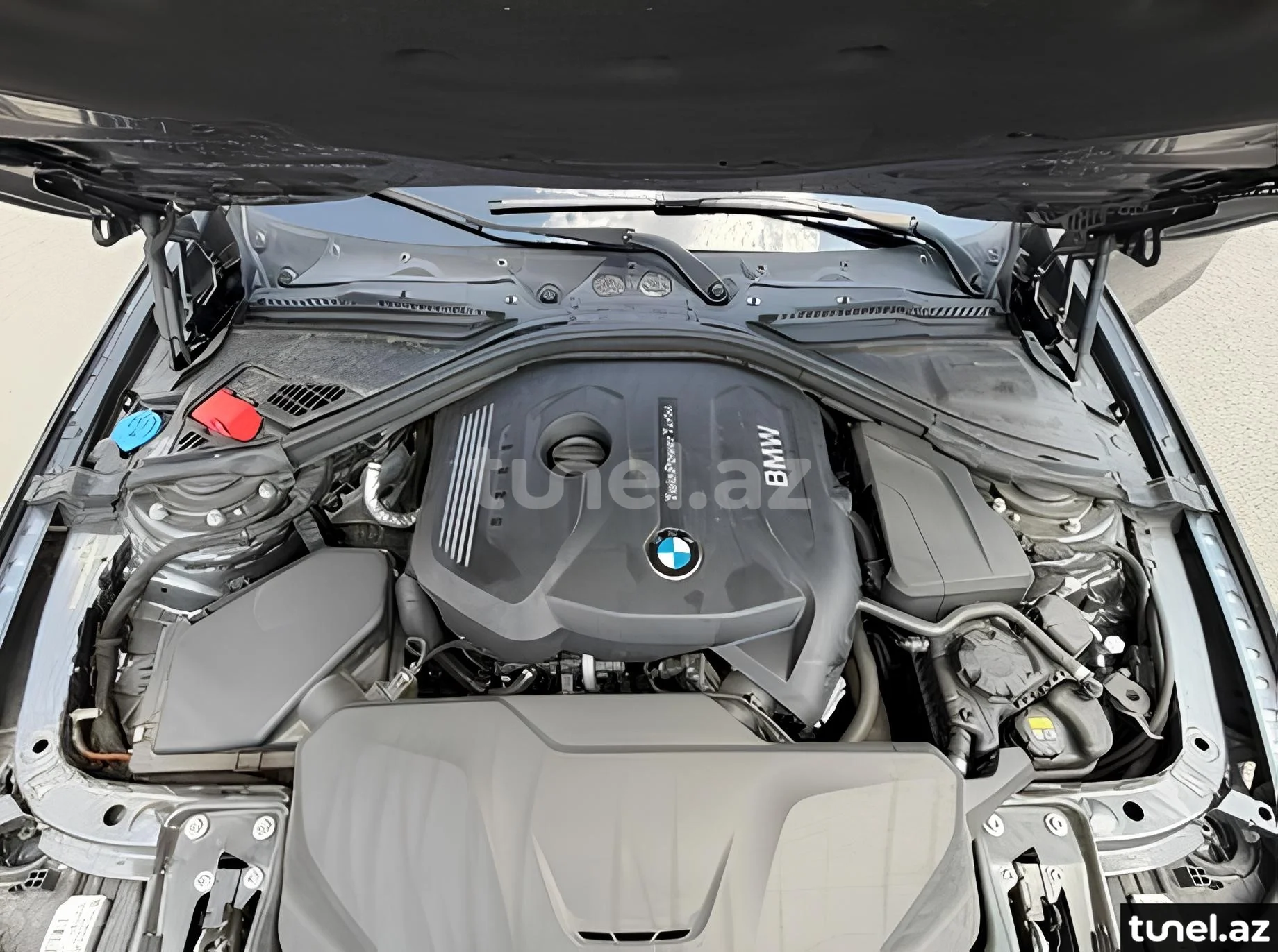 BMW 330 2018