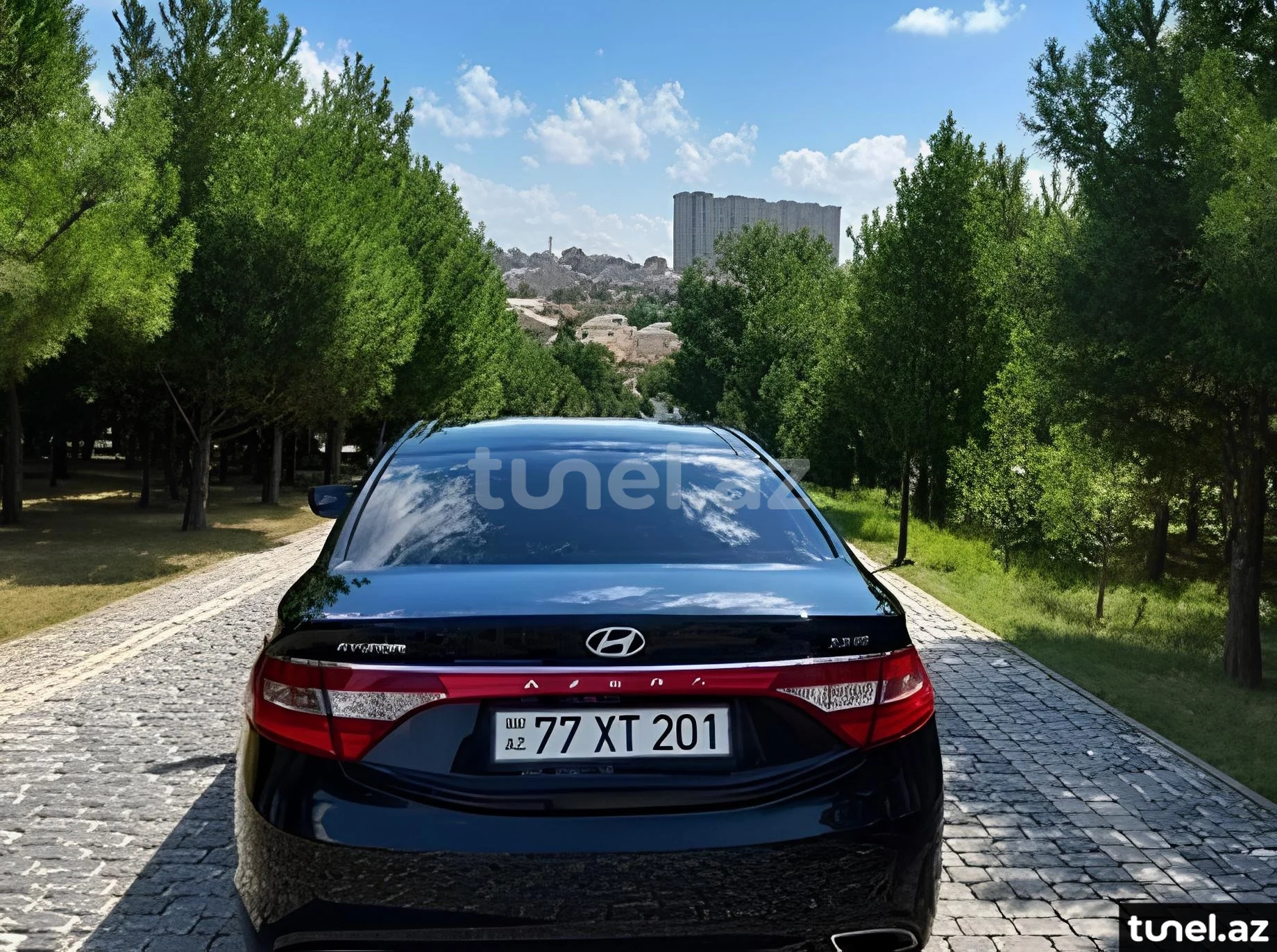 Hyundai Azera 2011