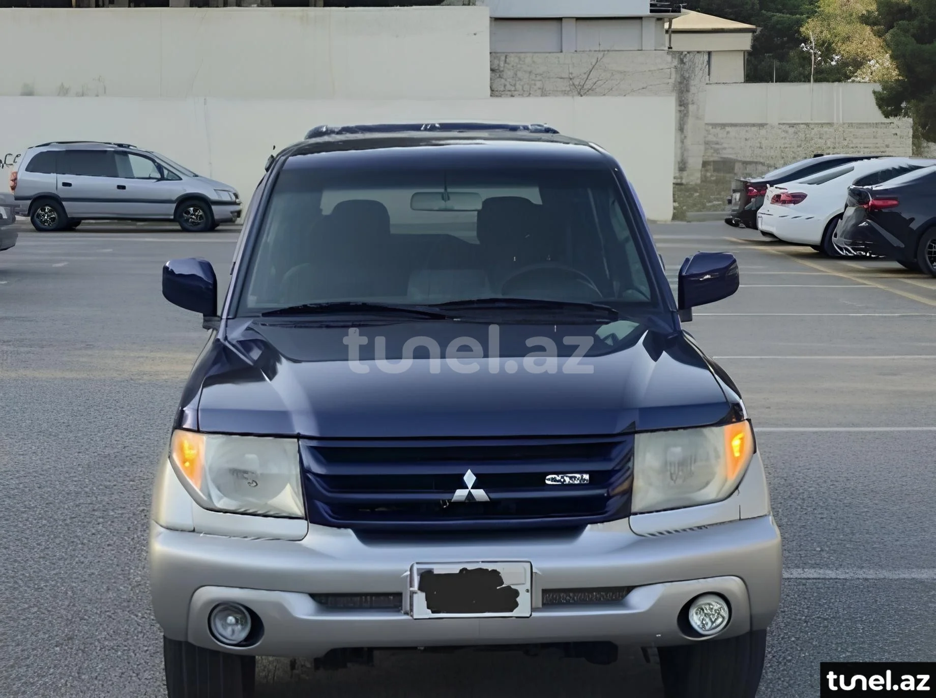 Mitsubishi Pajero io 2000