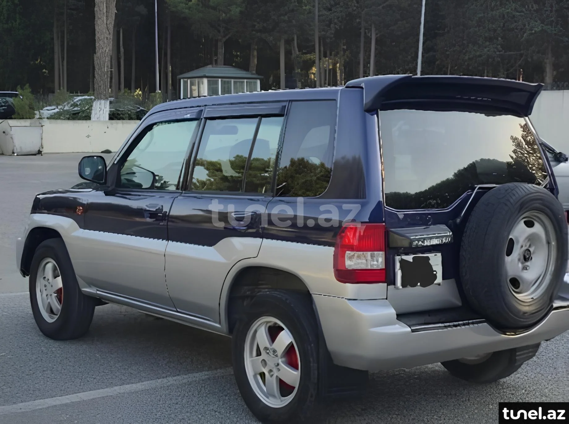 Mitsubishi Pajero io 2000