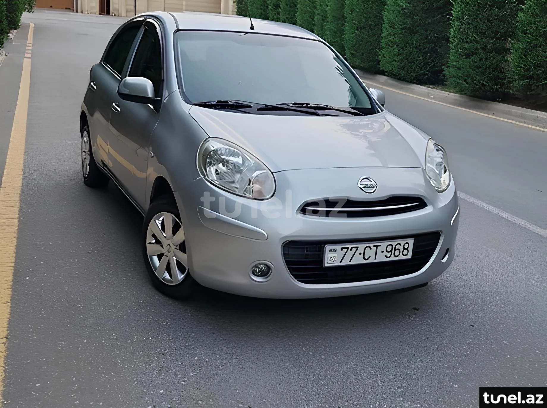 Nissan March 2012