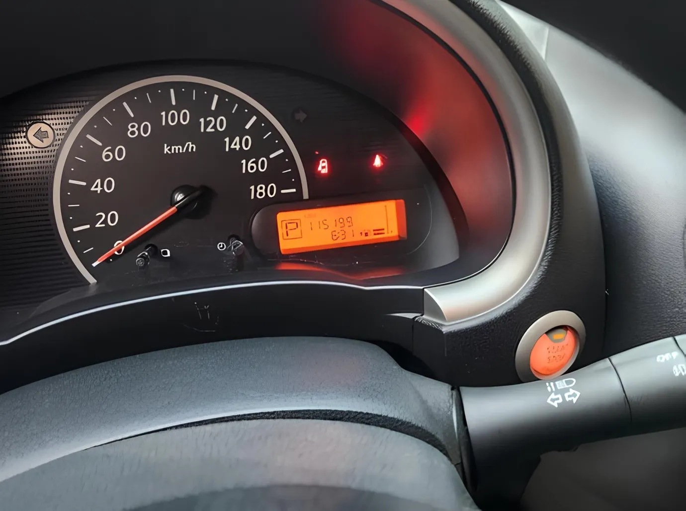 Nissan March, 1.2 L, 2012 i̇l, 100 000 km, Bakı - Qiymət: 12 200 ₼ - Tunel.az