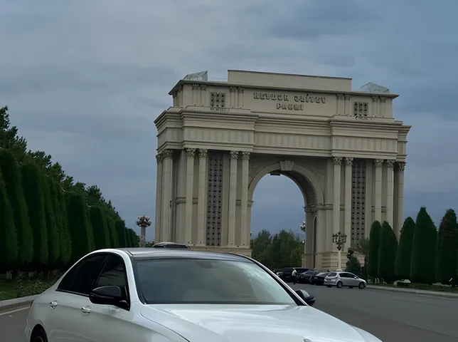 Mercedes E 300, 2.0 L, 2017 i̇l, 164 000 km, Bakı - Qiymət: 45 500 ₼ - Tunel.az