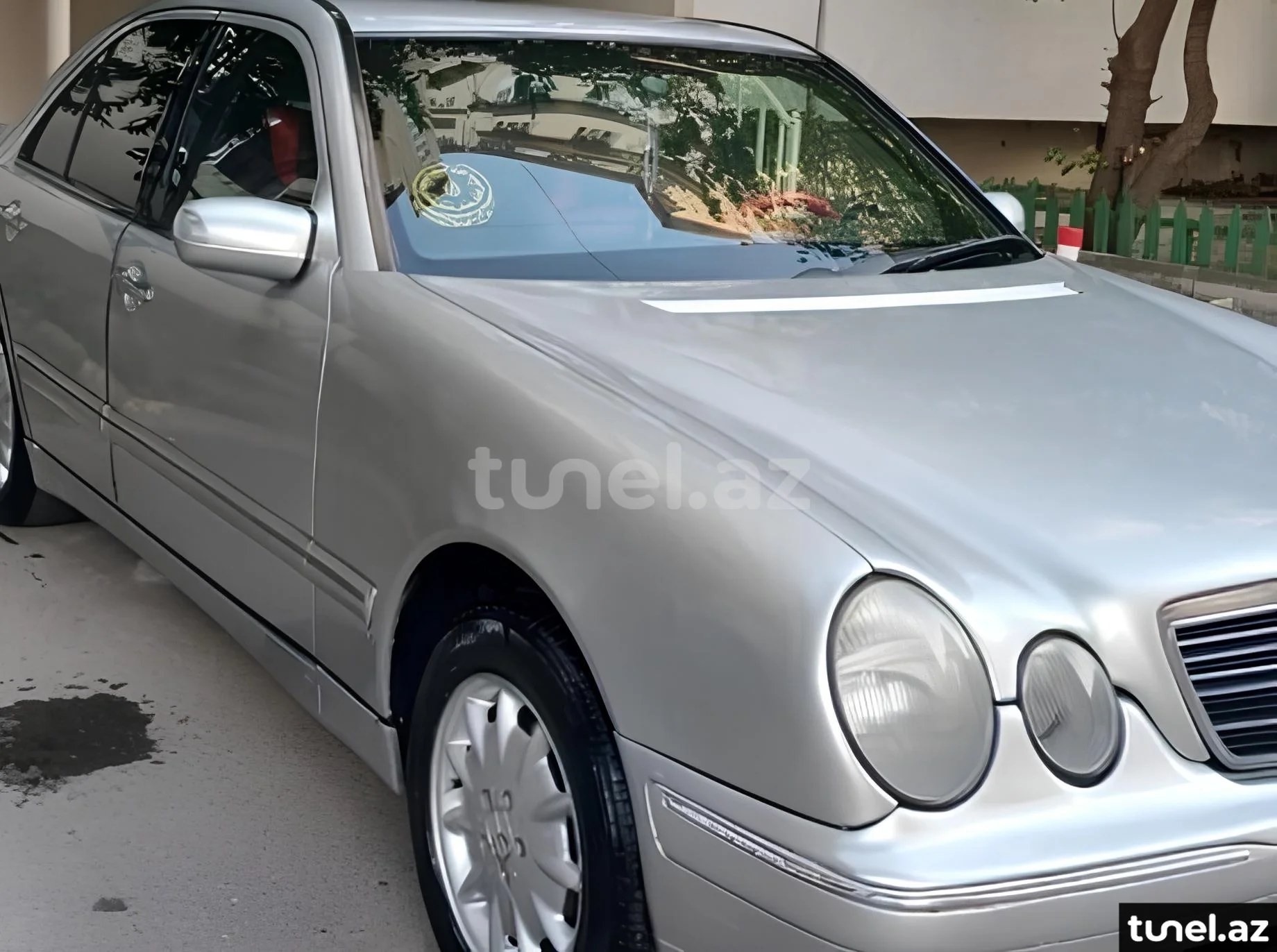Mercedes E 220 2000