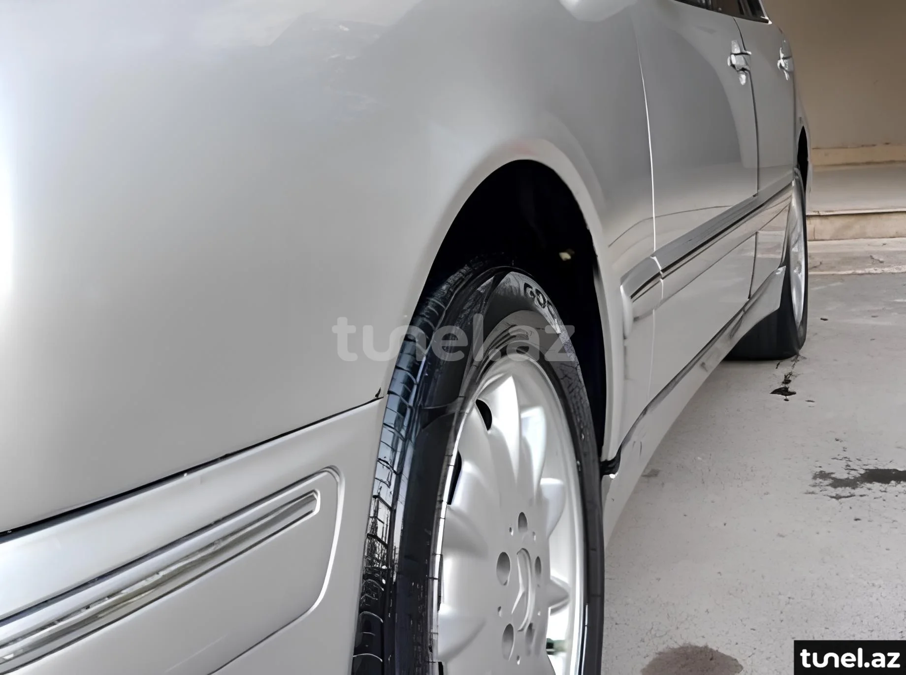 Mercedes E 220 2000