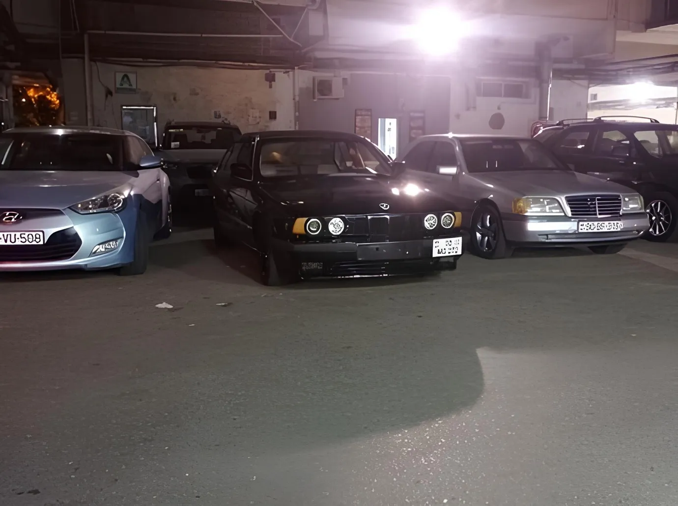 BMW 520, 2.0 L, 1990 سنة, 123 456 km, Baku - السعر: 3 800 ₼ - Tunel.az