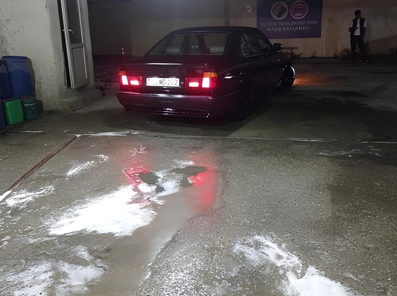 BMW 520, 2.0 L, 1990 سنة, 123 456 km, Baku - السعر: 3 800 ₼ - Tunel.az