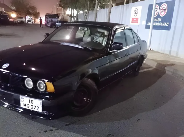 BMW 520, 2.0 L, 1990 سنة, 123 456 km, Baku - السعر: 3 800 ₼ - Tunel.az