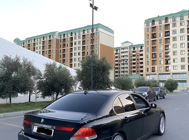 BMW 745, 4.4 L, 2003 i̇l, 320 000 km, Sumqayıt - Qiymət: 7 900 ₼ - Tunel.az